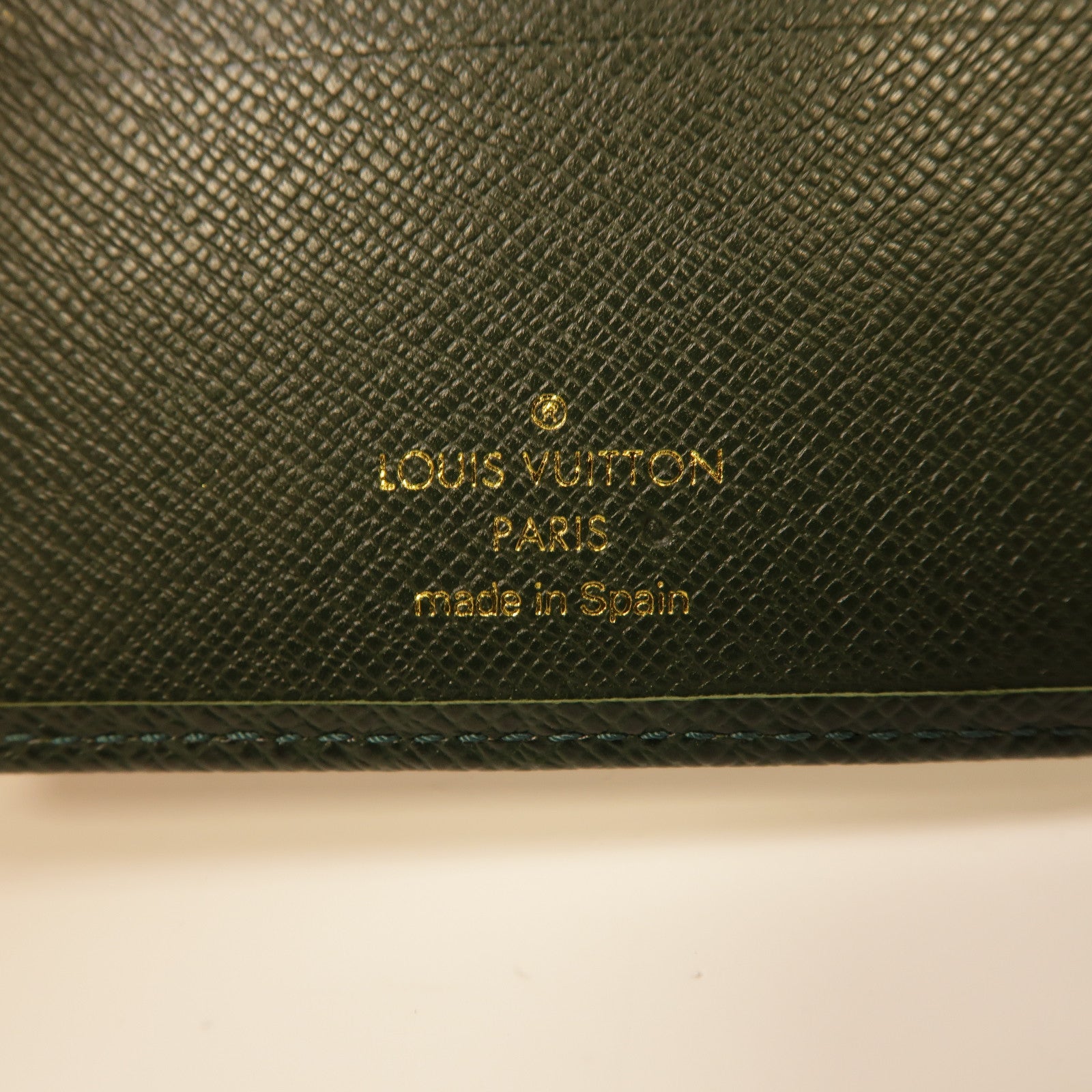 LOUIS VUITTON Taiga Porte Billets 3 Voler折疊錢包綠色