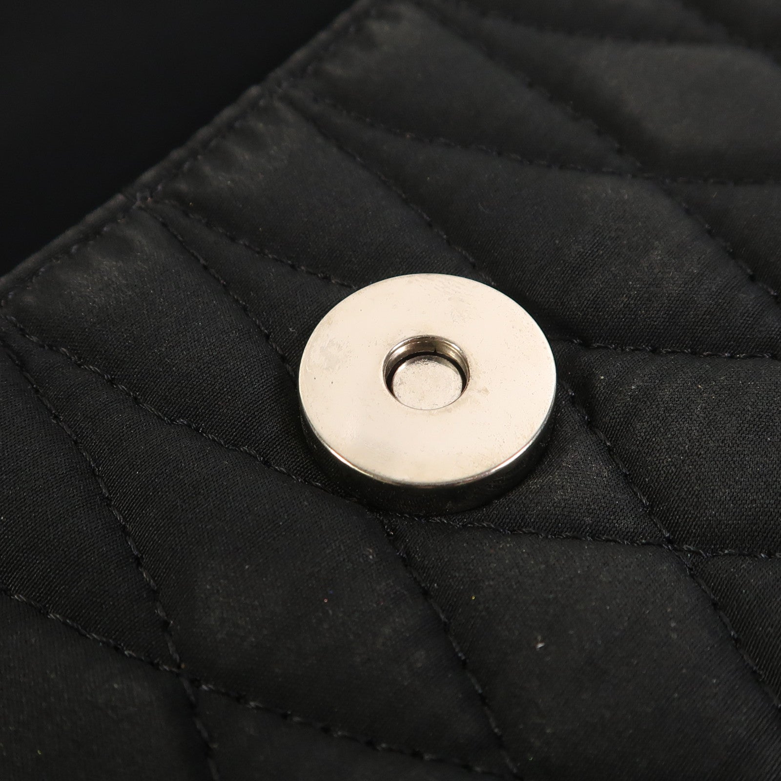 BALLY 尼龍/牛皮皮革Hand Bag銀扣手挽袋