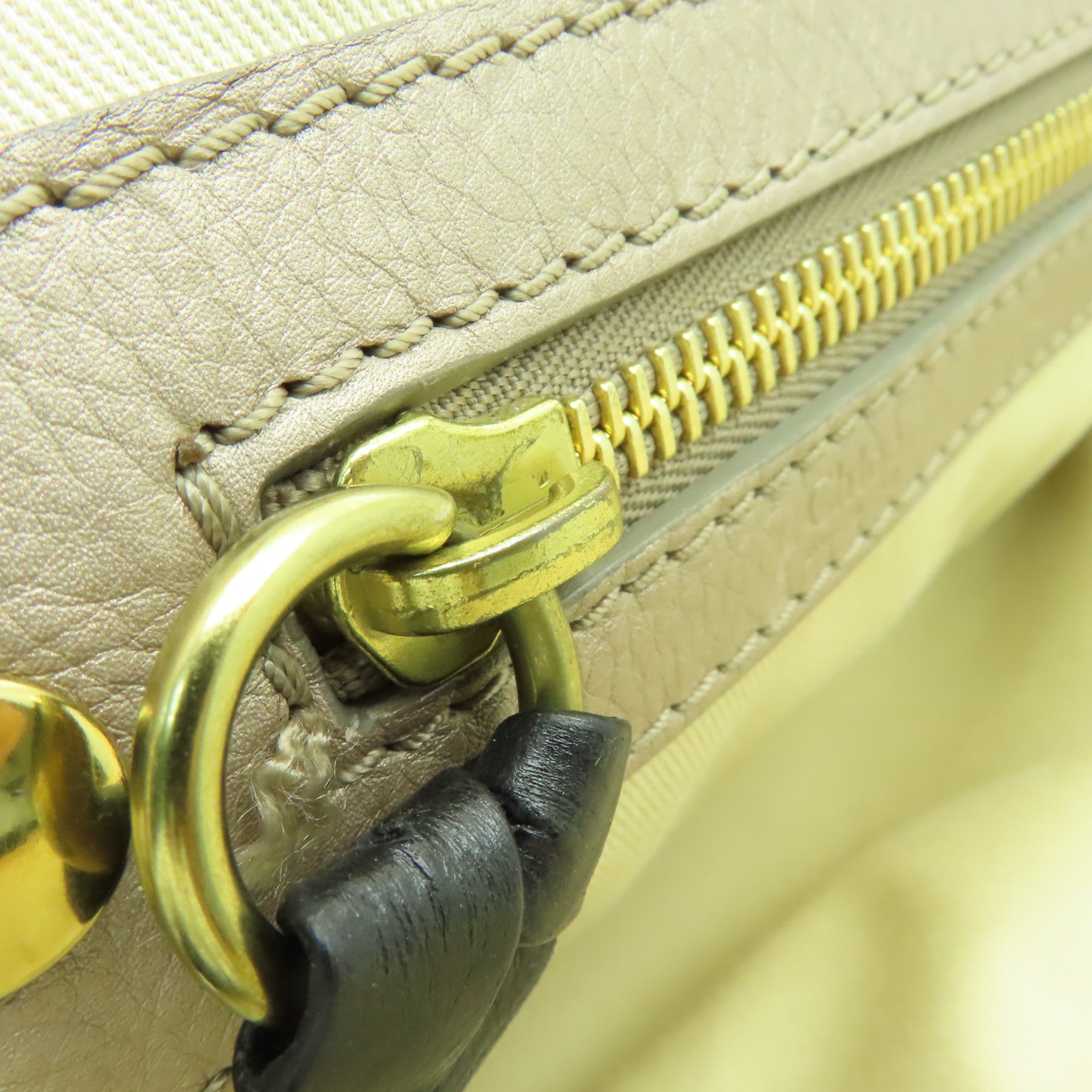 Chloe 牛皮皮革Handbag金扣手挽袋米白色