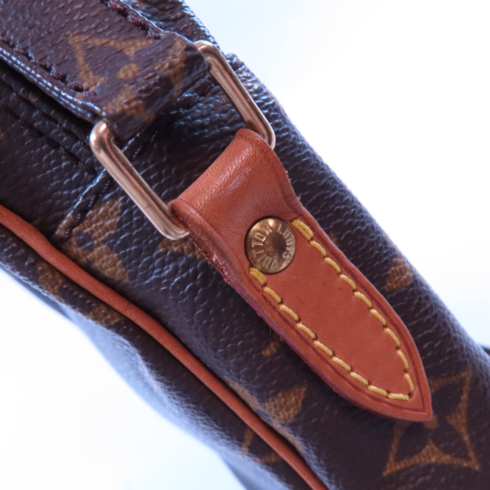 LOUIS VUITTON Monogram Danube金扣肩背袋啡色