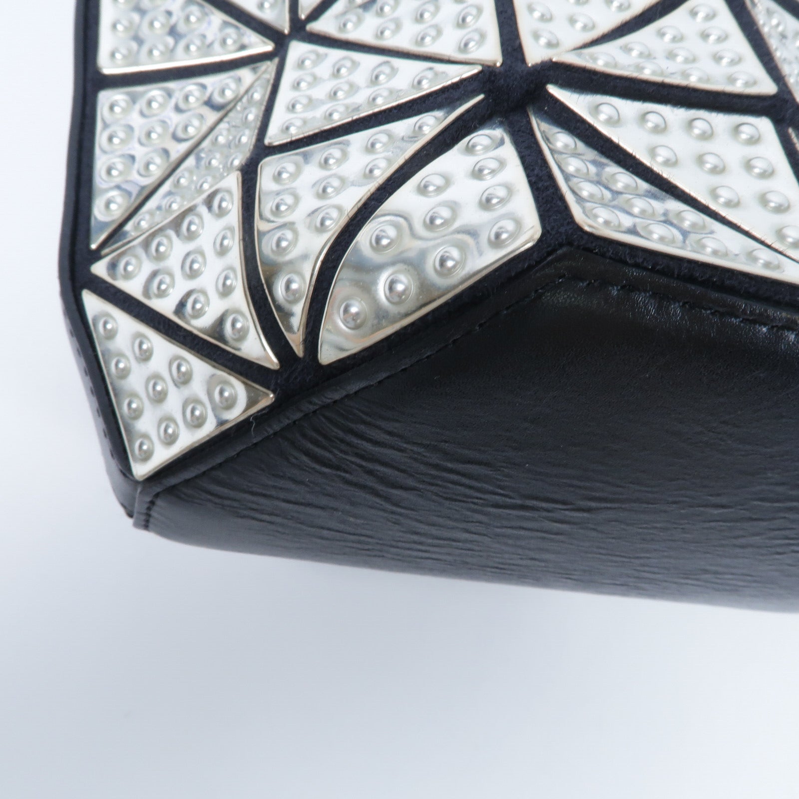 BAO BAO ISSEYMIYAKE PVC Shoulder Bag鏈帶肩背袋