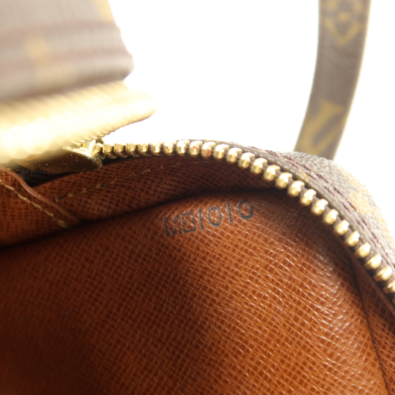 LOUIS VUITTON Monogram Marly Bandouliere肩背袋