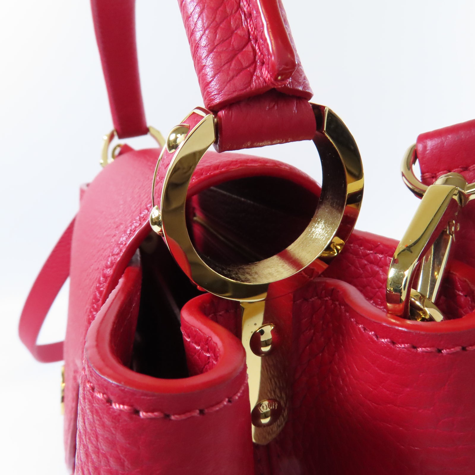 LOUIS VUITTON 【激減優惠】Taurillon Capucines MM金扣手挽肩背兩用袋紅色