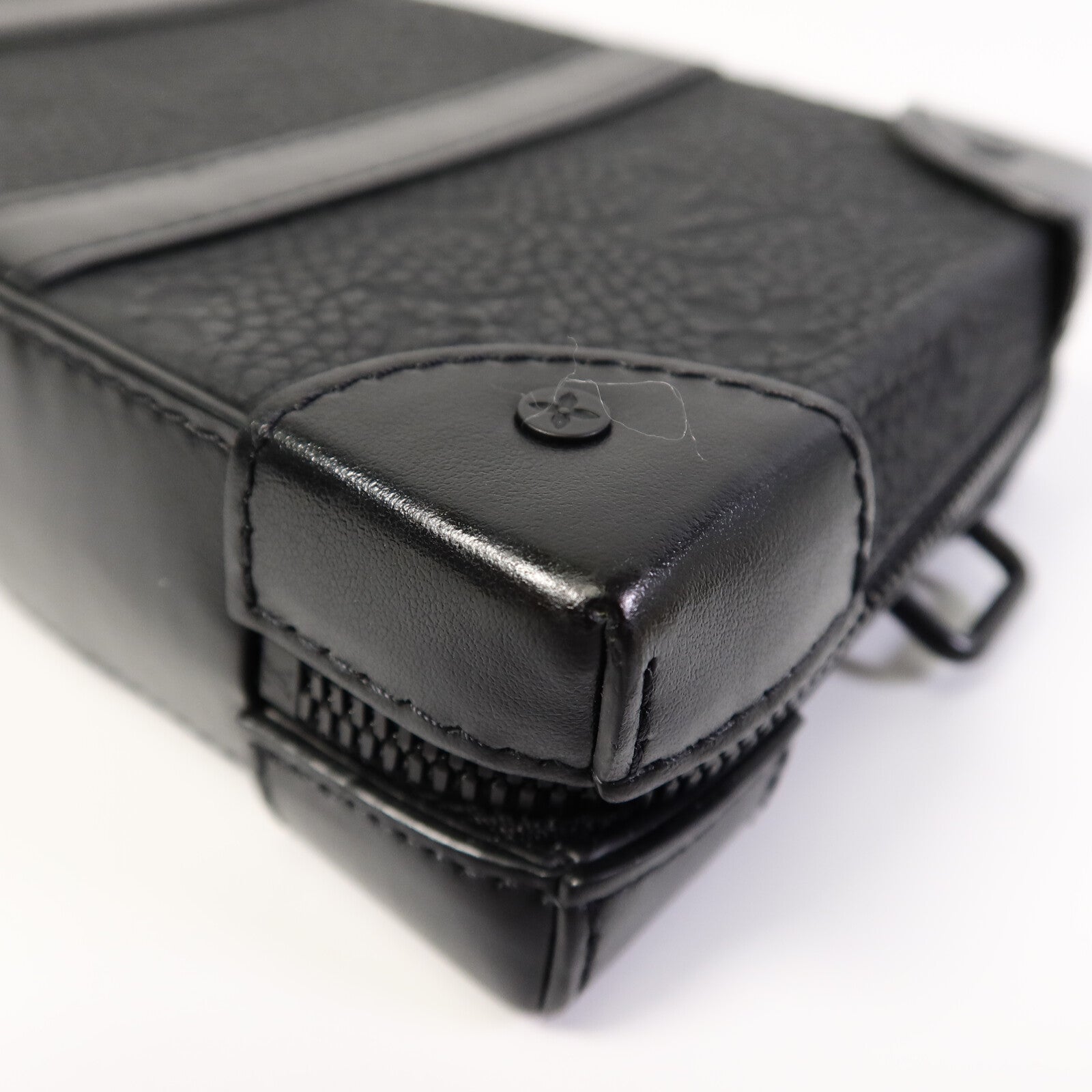 LOUIS VUITTON Monogram Taurillon Soft Trunk肩背袋