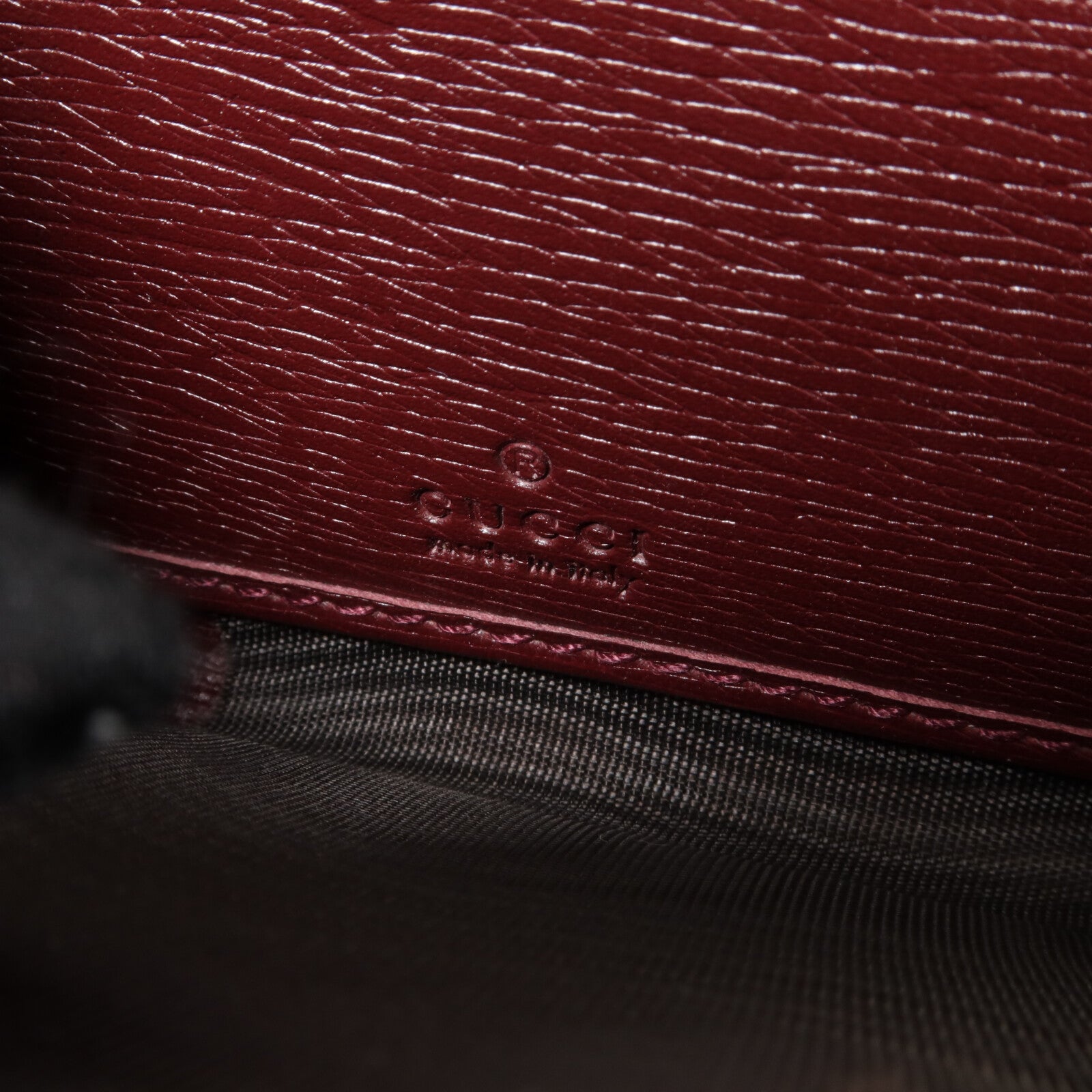 GUCCI 牛皮皮革Heartbeat Print Zip Around Wallet長錢包