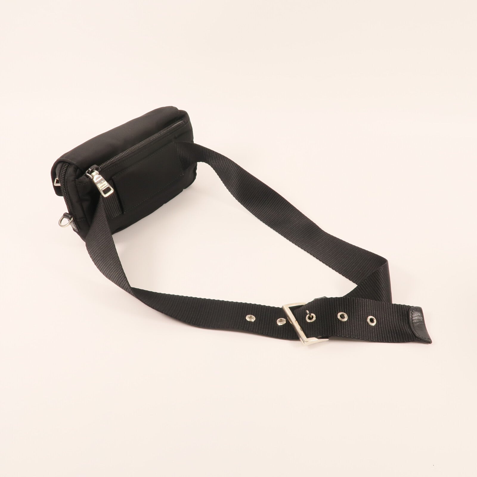 PRADA 尼龍Belt Bag銀扣腰包