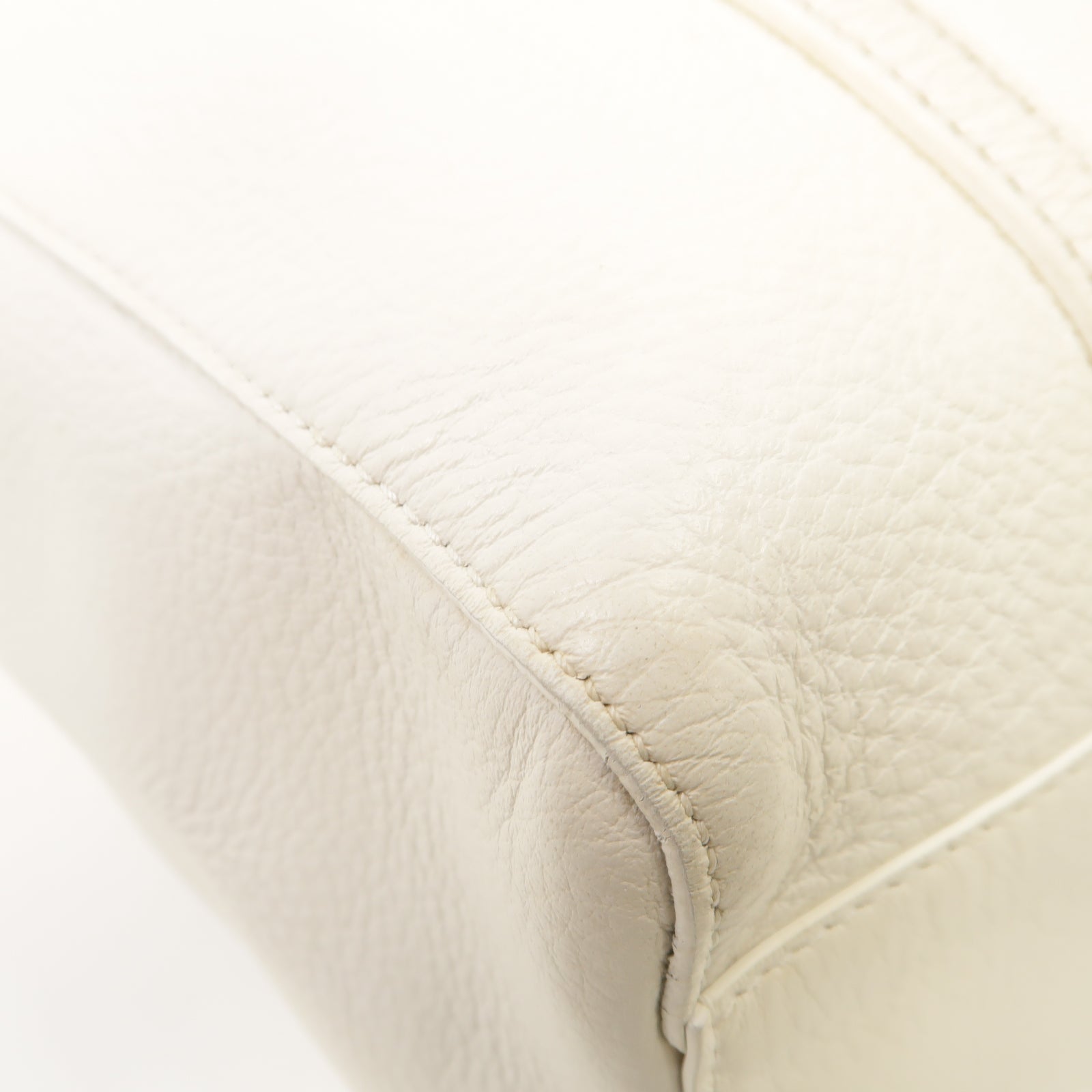 BALENCIAGA 牛皮皮革Everyday銀扣手挽肩背兩用袋白色
