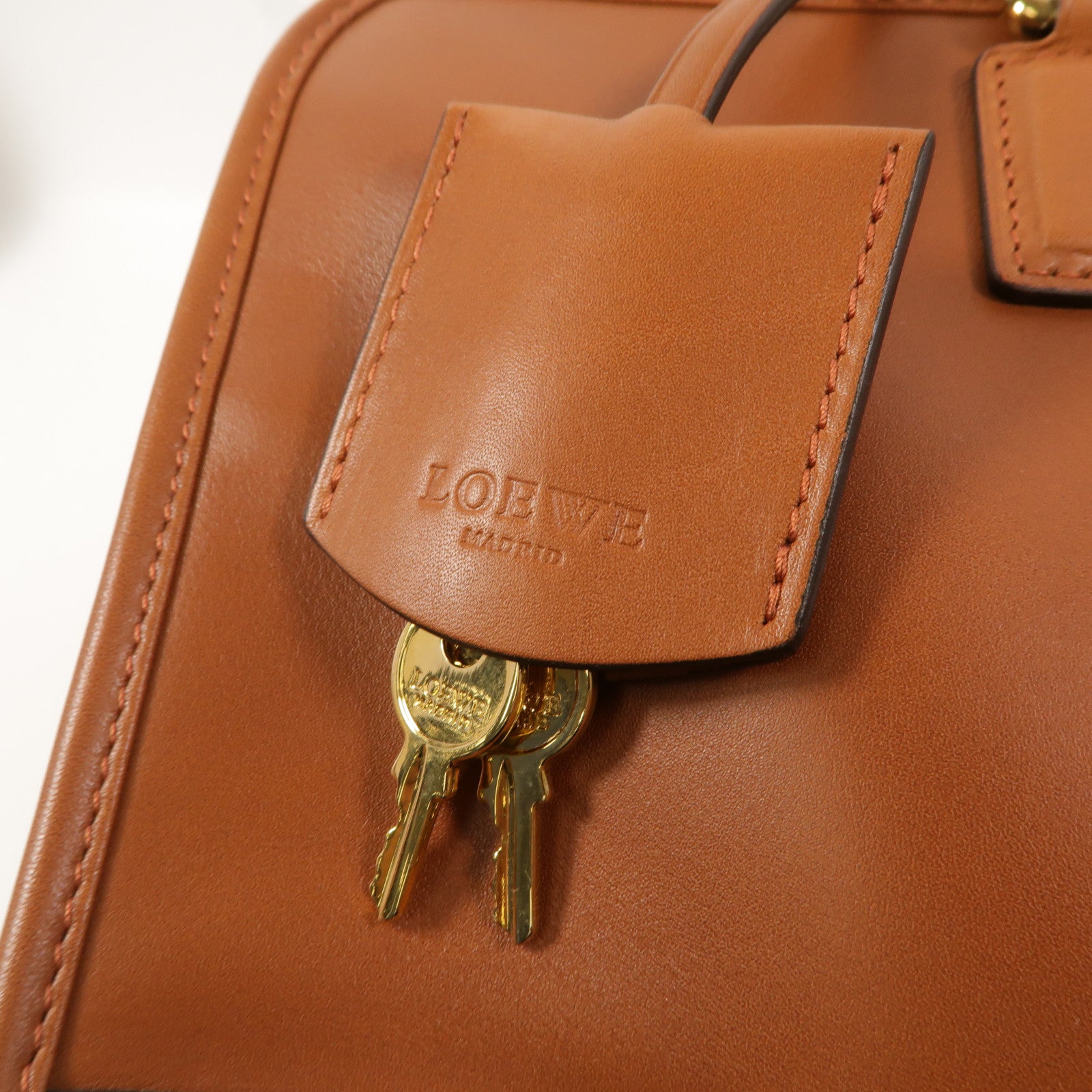 LOEWE 牛皮皮革Amazona 36手挽袋