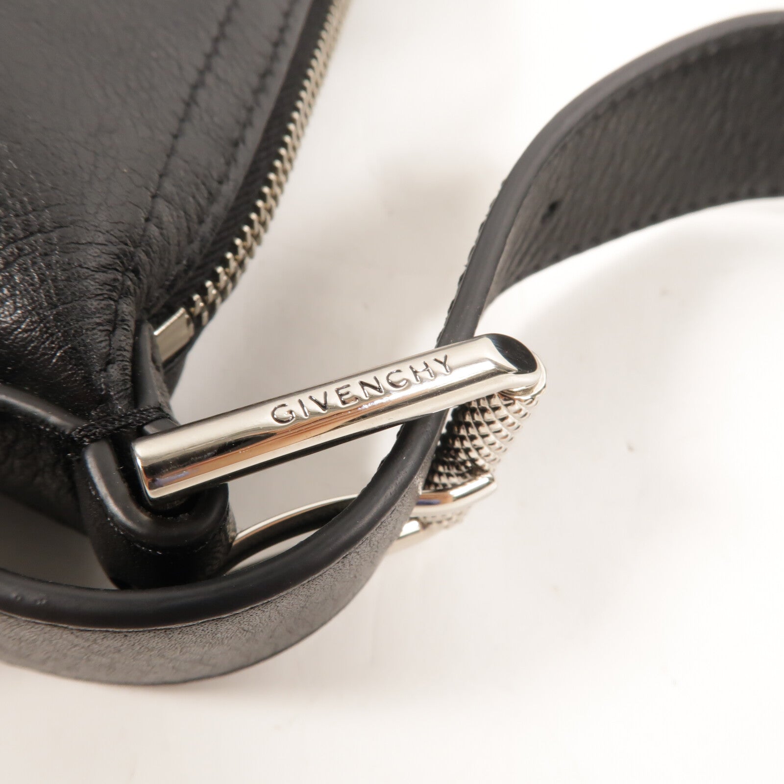GIVENCHY 牛皮皮革Voyou Small肩背袋