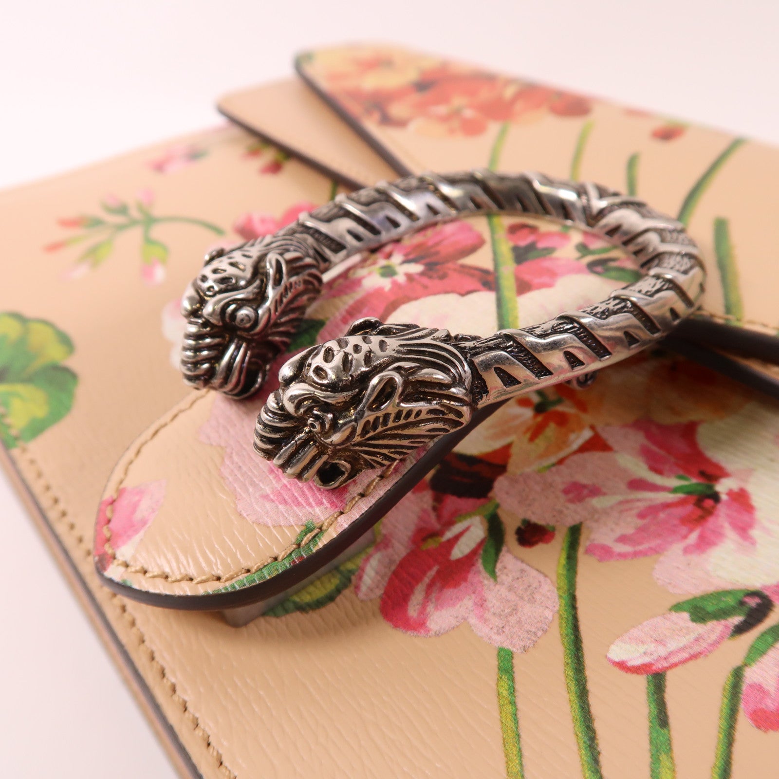 GUCCI 皮革Dionysus鏈帶肩背袋