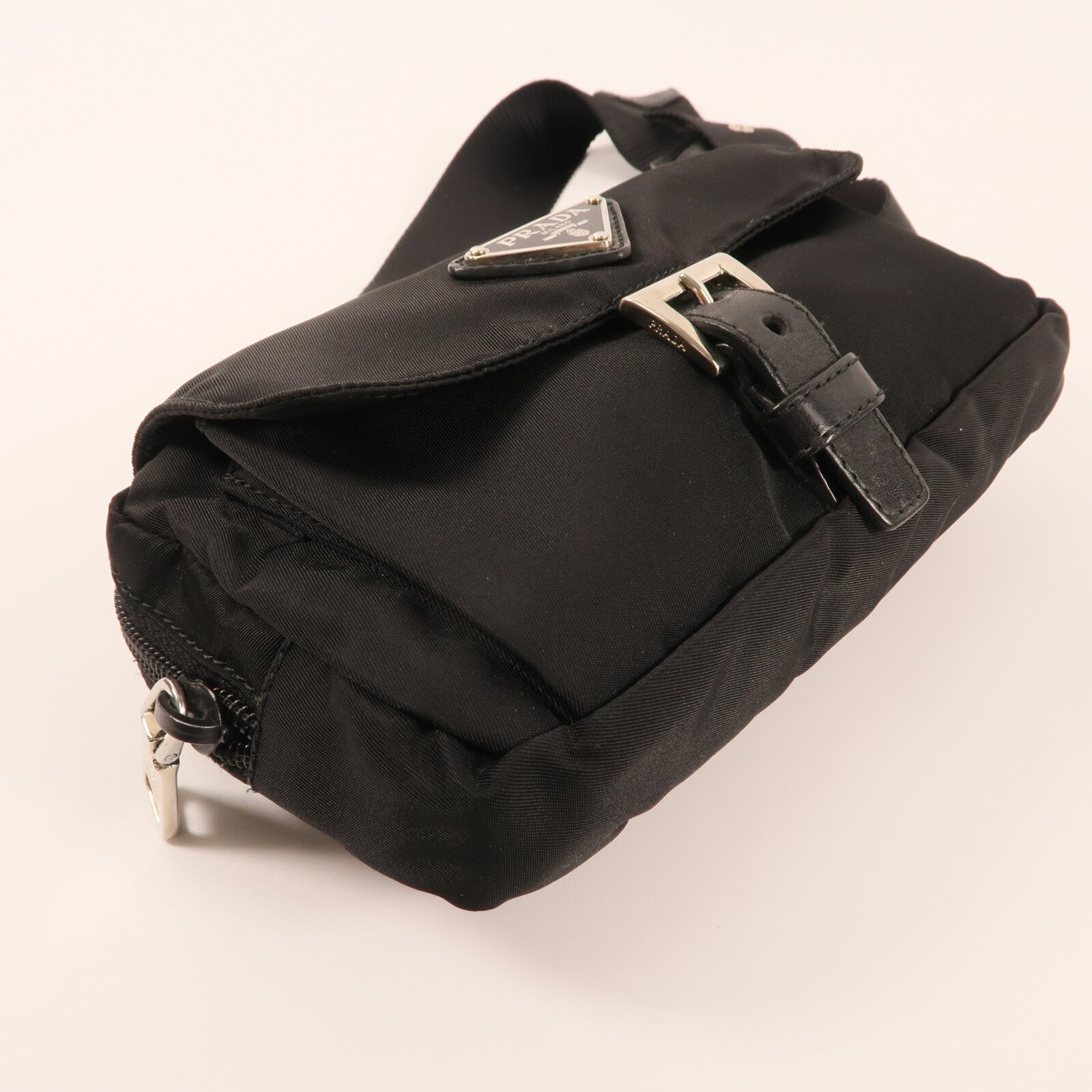PRADA 尼龍Belt Bag銀扣腰包