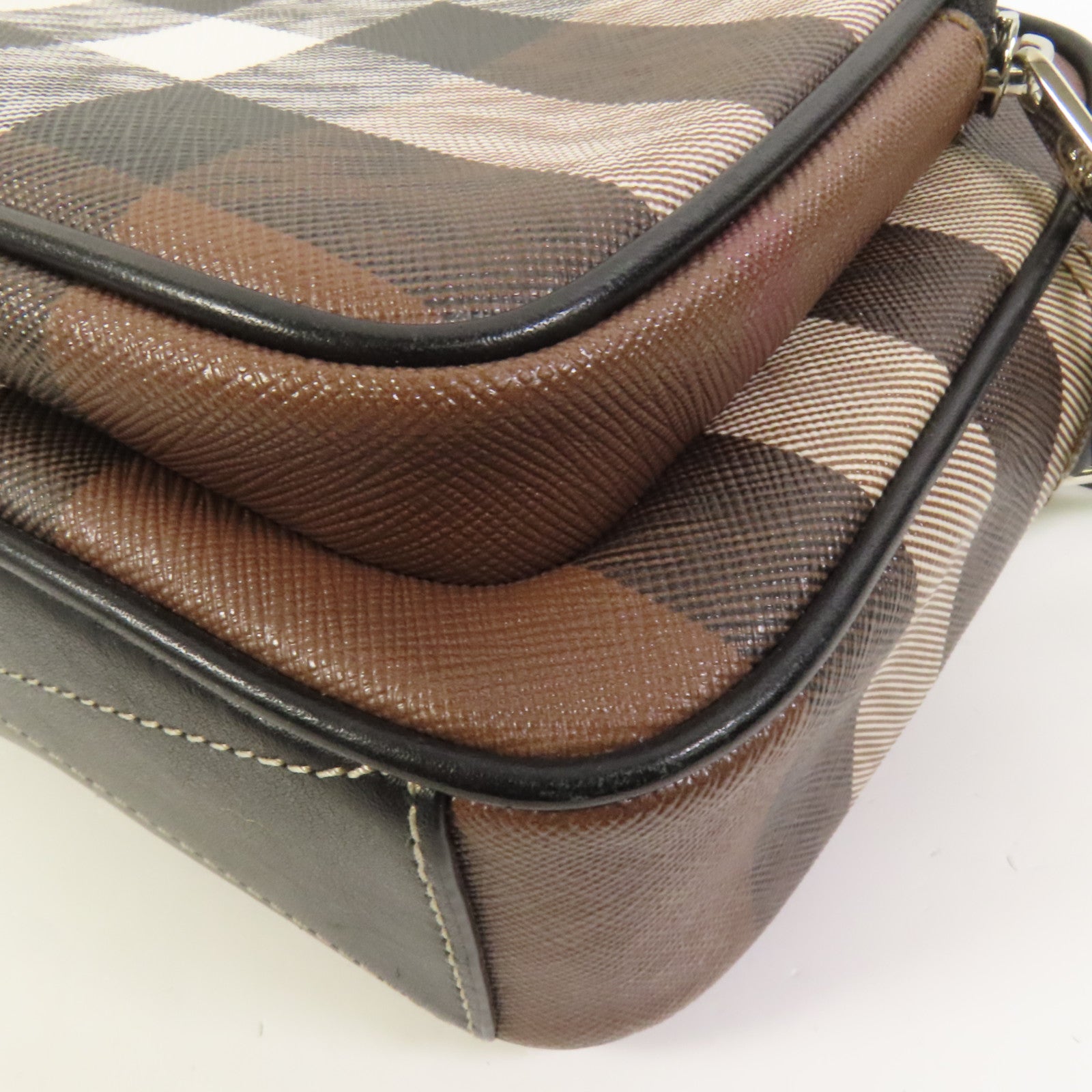 BURBERRY 塗層帆布Shoulder Bag肩背袋