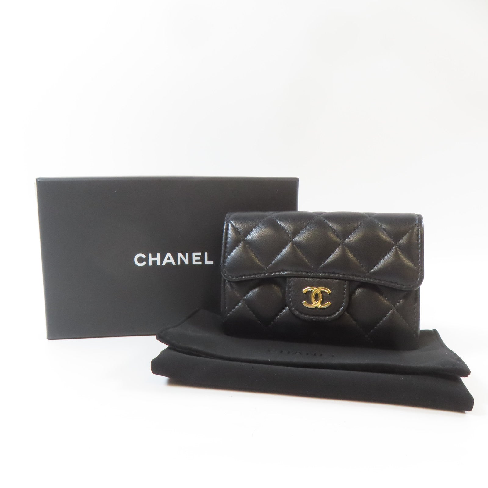 CHANEL 菱格羊皮皮革Flap Wallet金扣卡片套黑色