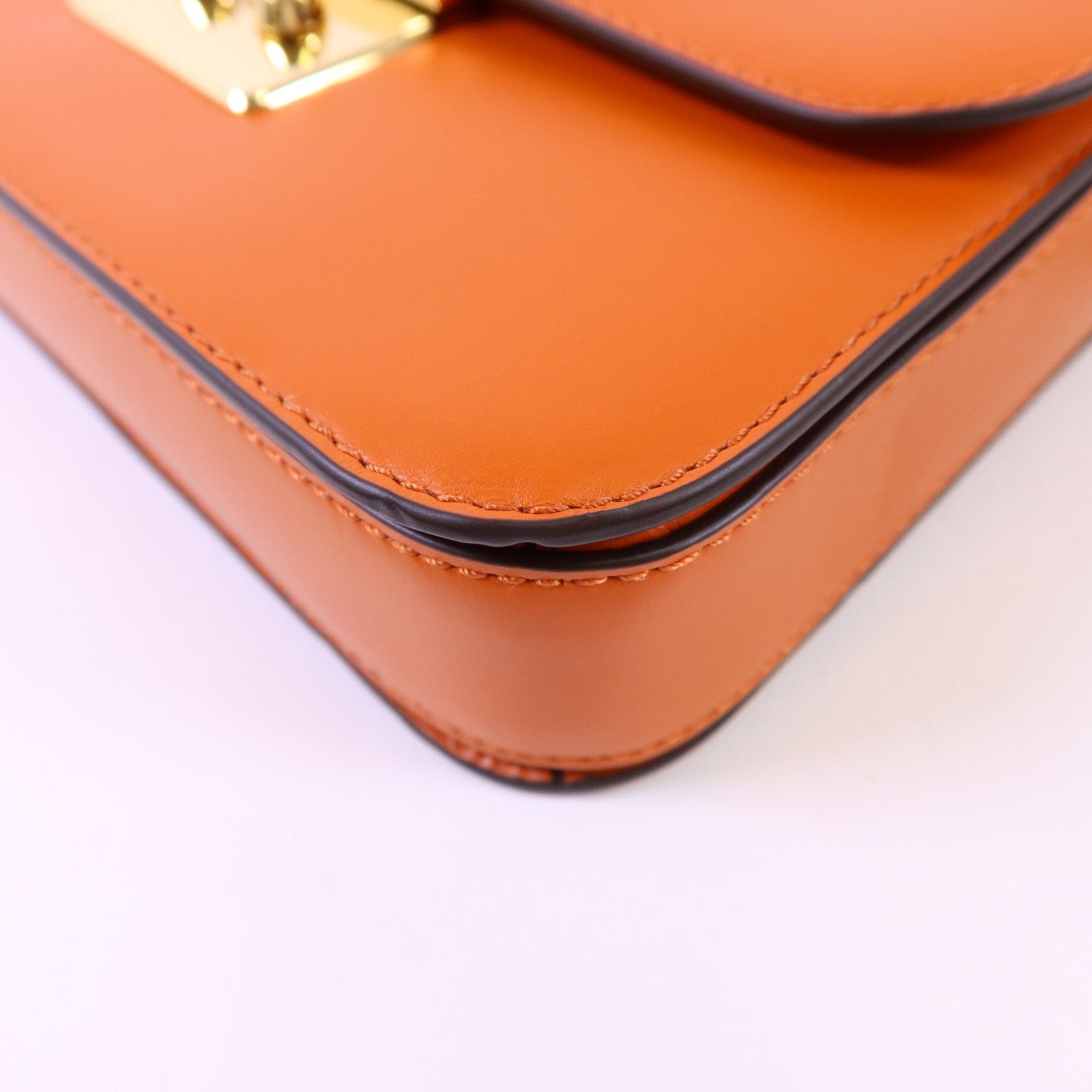 Michael Kors 牛皮皮革Chain Shoulder Bag金扣鏈帶肩背袋