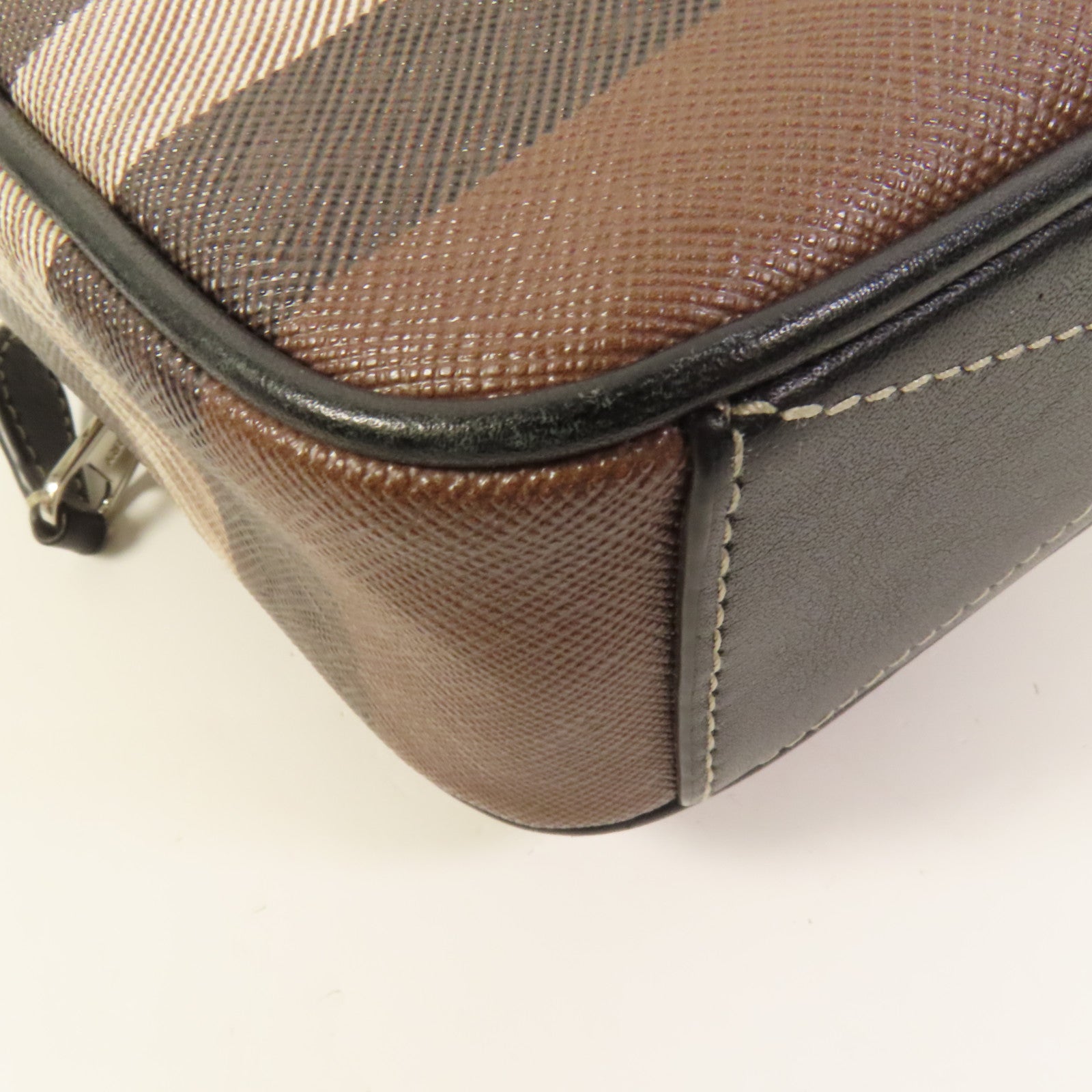 BURBERRY 塗層帆布Shoulder Bag肩背袋