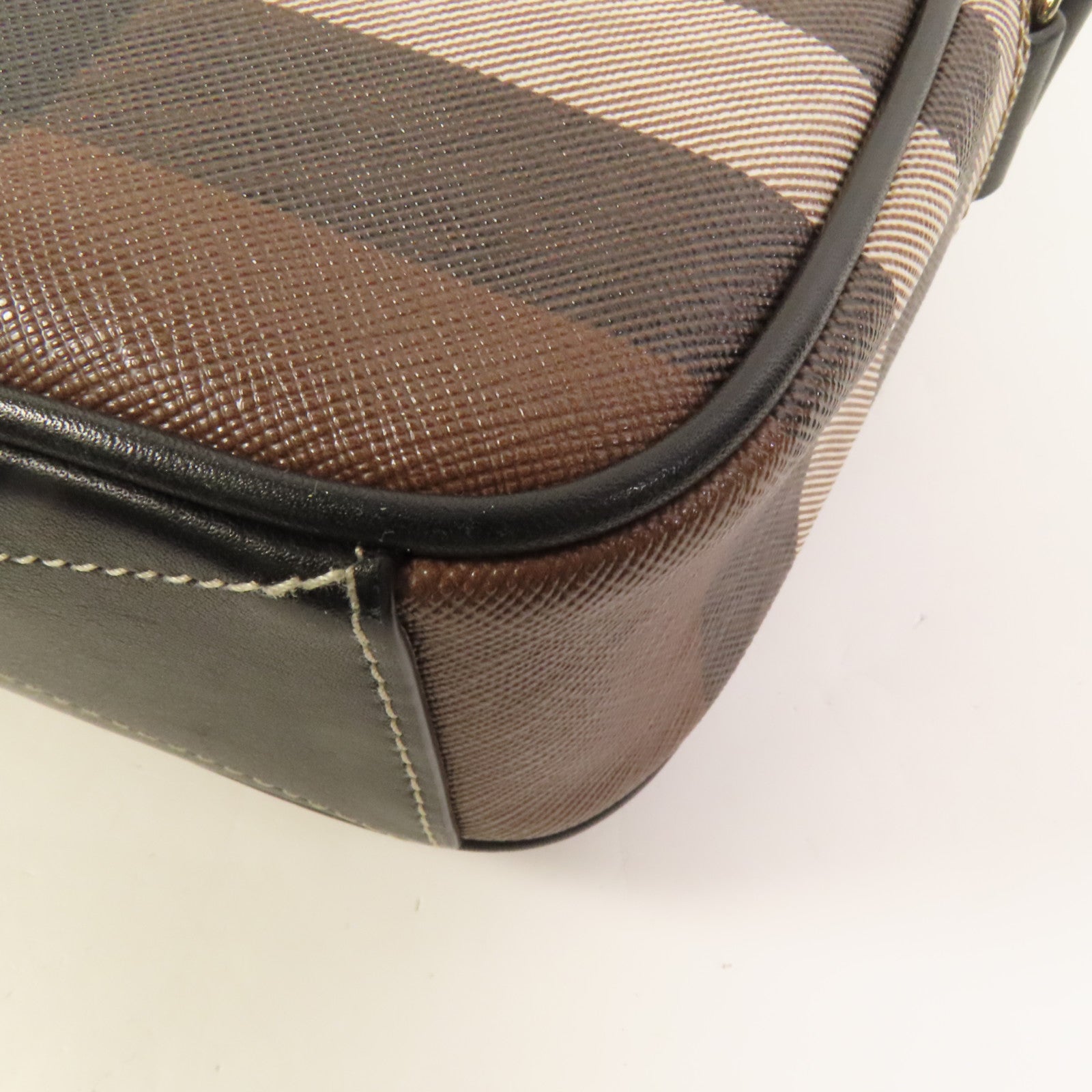 BURBERRY 塗層帆布Shoulder Bag肩背袋