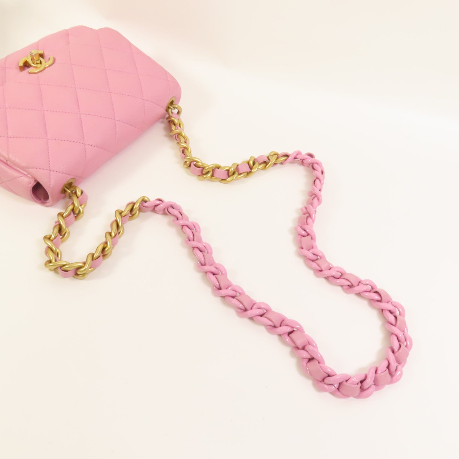 CHANEL 羊皮皮革Chain Shoulder金扣鏈帶肩背袋