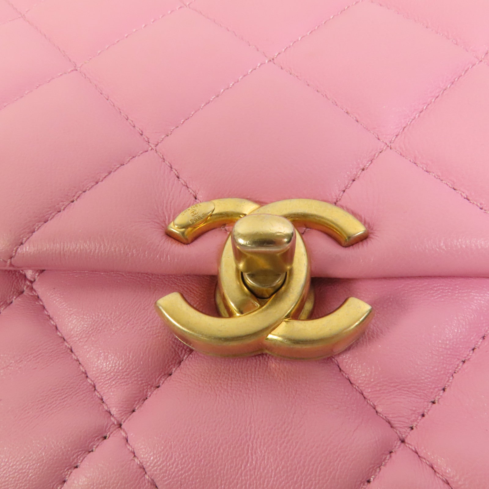 CHANEL 羊皮皮革Chain Shoulder金扣鏈帶肩背袋