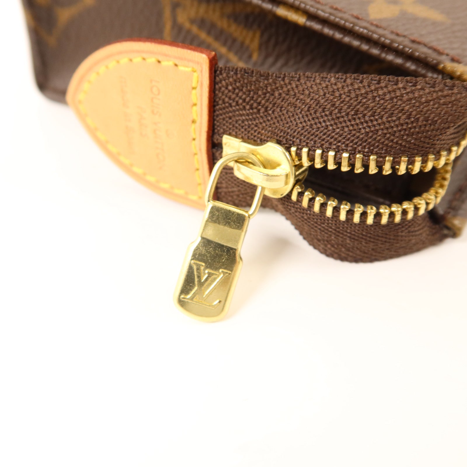 LOUIS VUITTON Monogram Poche Toilette 15金扣手拿包