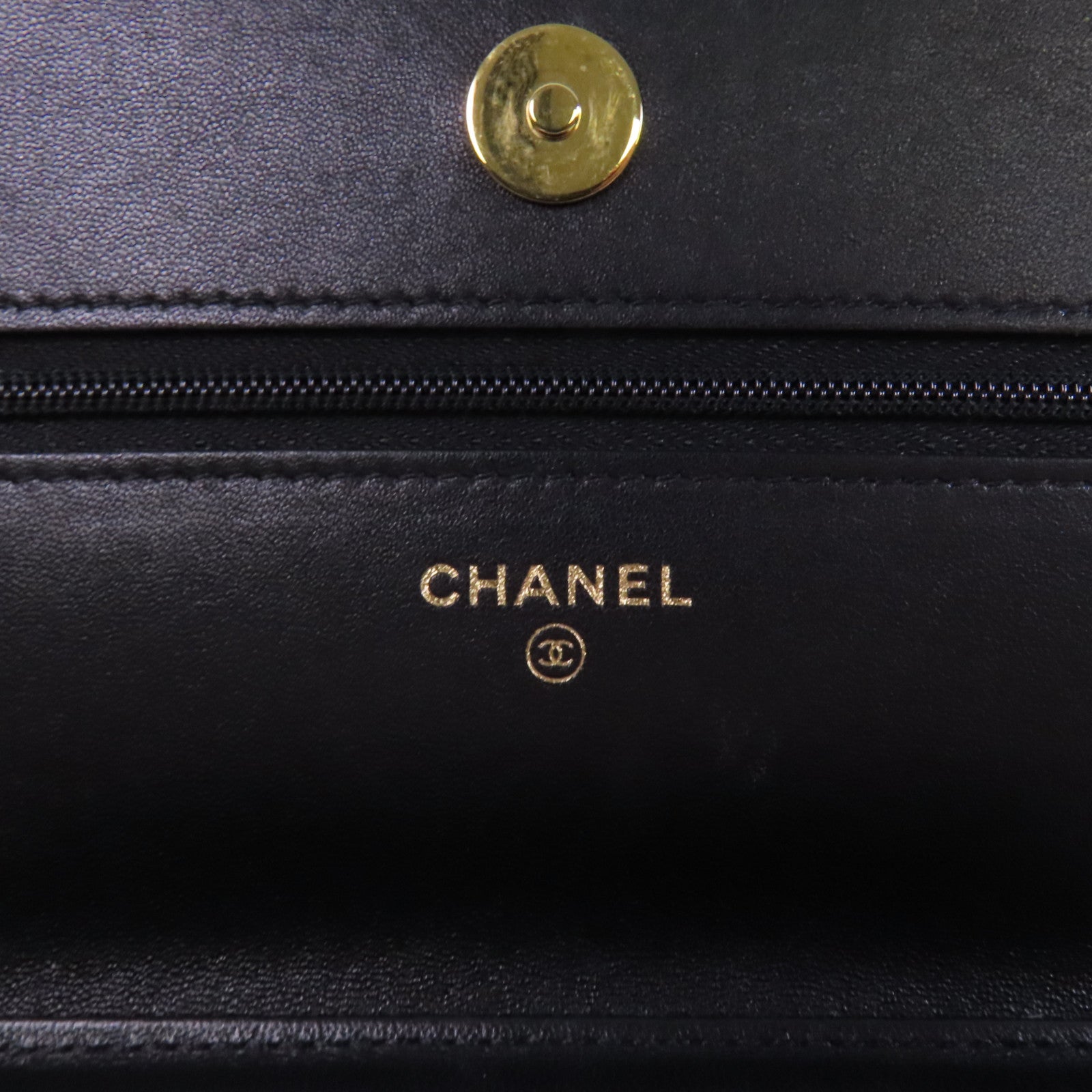 CHANEL 【激減優惠】羊皮皮革WOC Wallet On Chain金扣鏈帶肩背袋