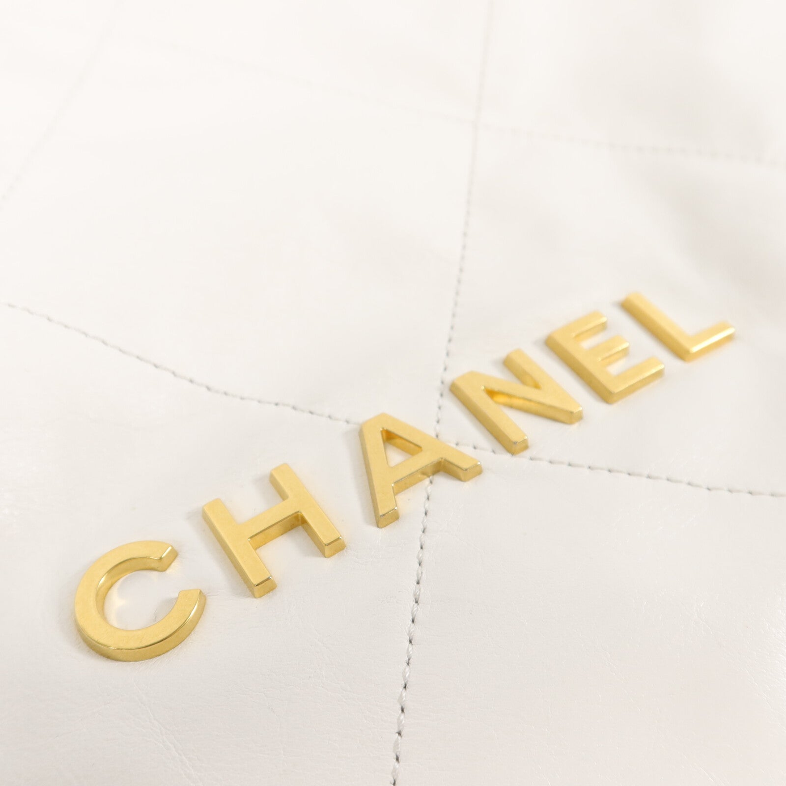 CHANEL 牛皮皮革Chanel 22 Small鏈帶肩背袋