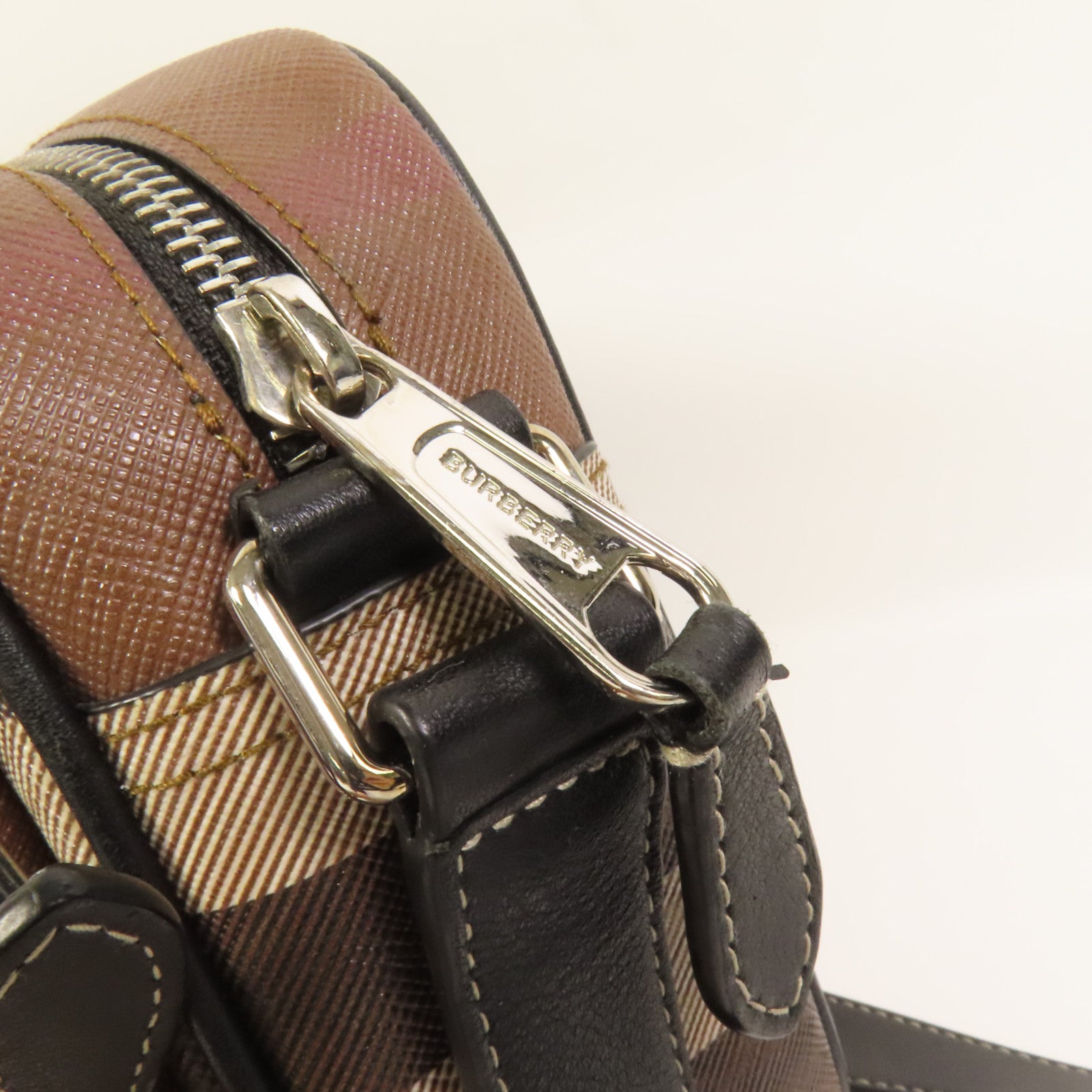 BURBERRY 塗層帆布Shoulder Bag肩背袋