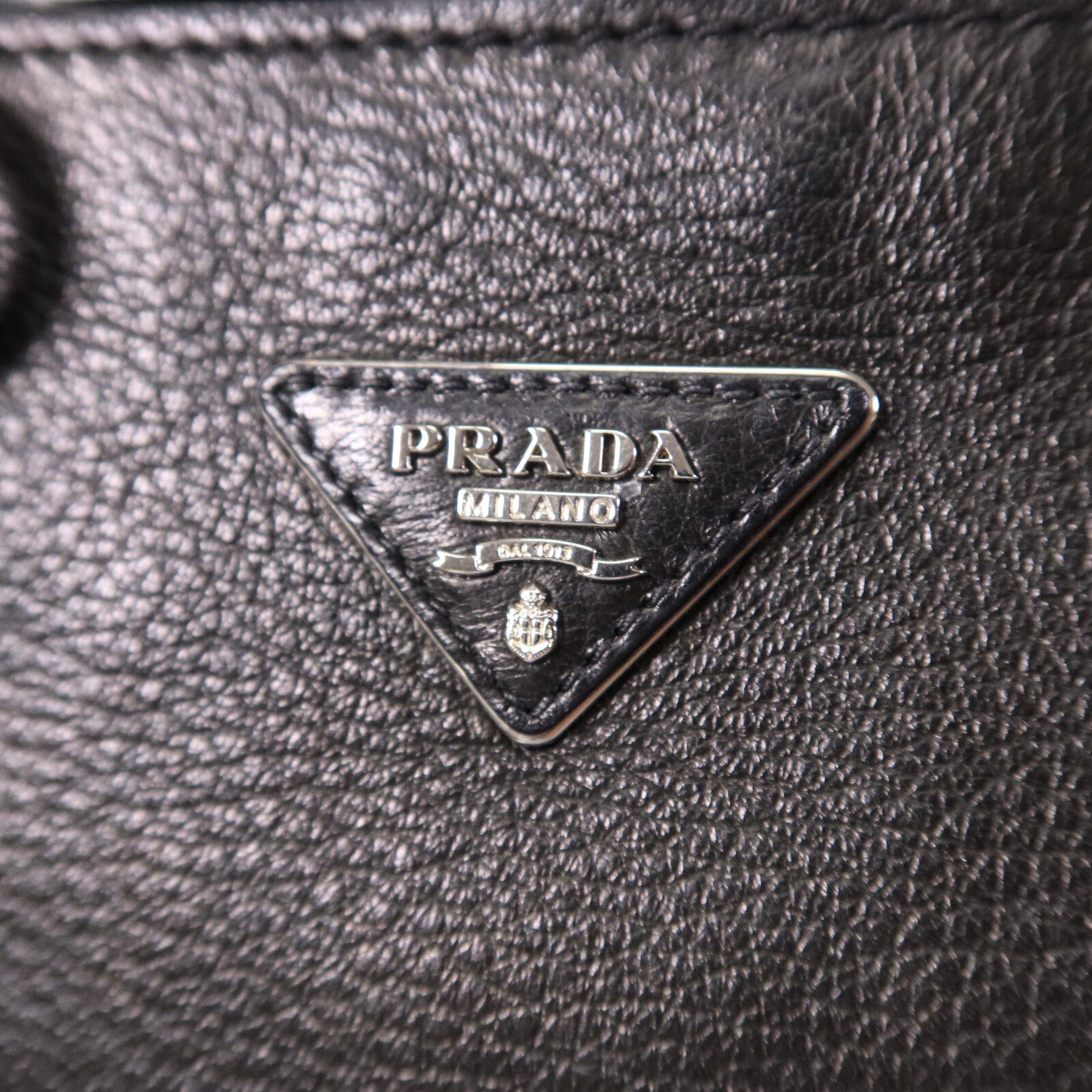 PRADA 牛皮皮革Vitello Phenix手挽袋