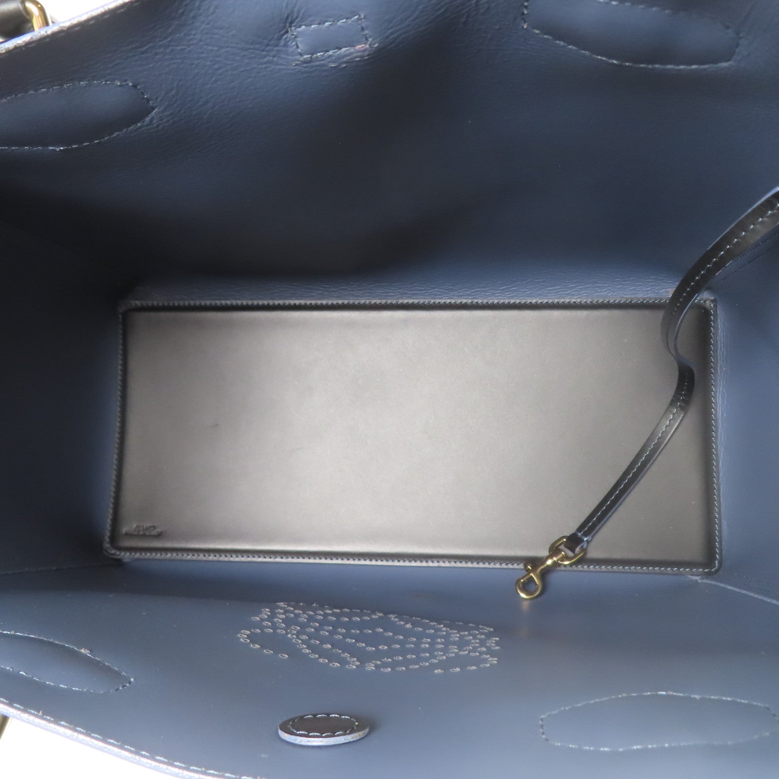 LOEWE 牛皮皮革Shoulder Bag金扣肩背袋