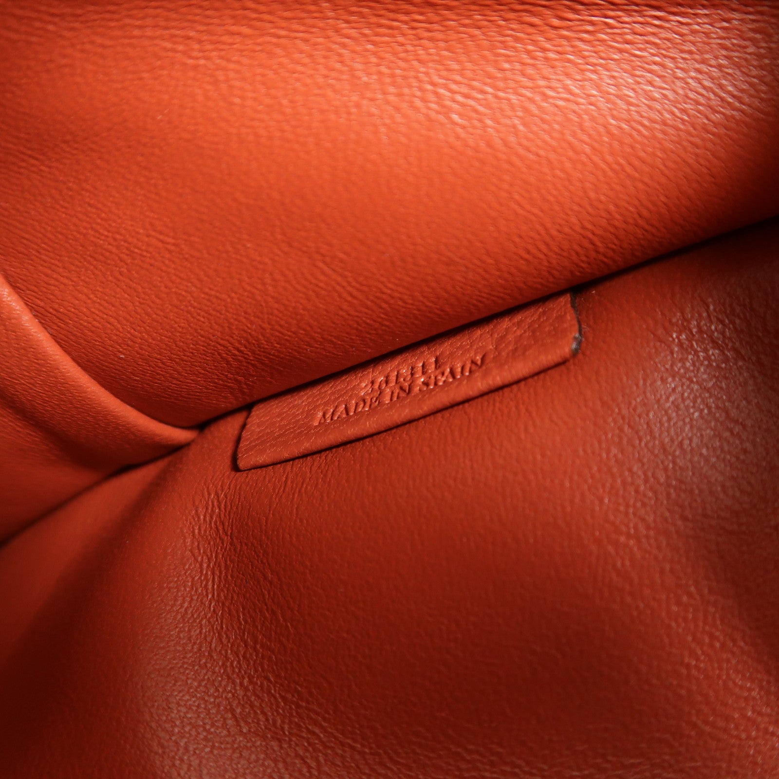 LOEWE 牛皮皮革Amazona 36手挽袋