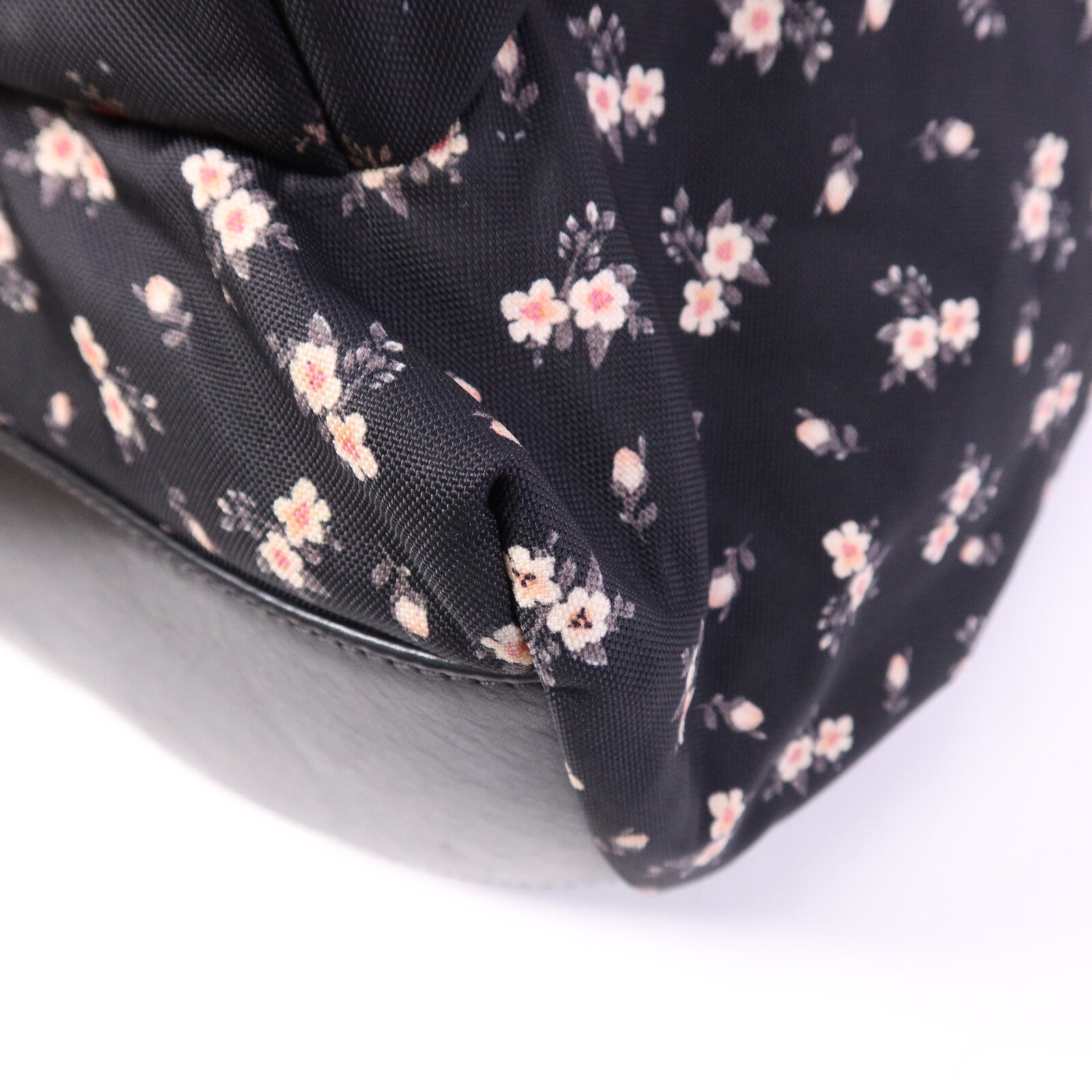GIVENCHY 帆布Backpack銀扣背包