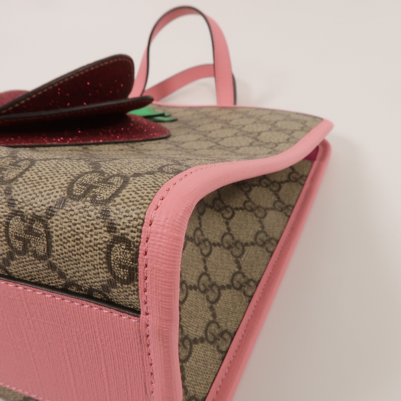 GUCCI 塗層帆布3D Strawberry GG Supreme Shoulder Tote手挽肩背兩用袋