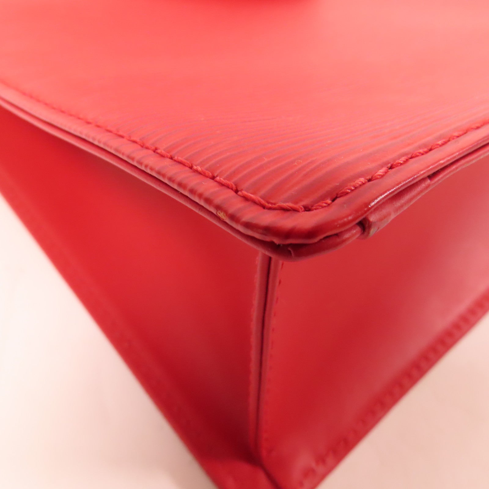 LOUIS VUITTON Epi Sac Plat PM金扣手挽袋