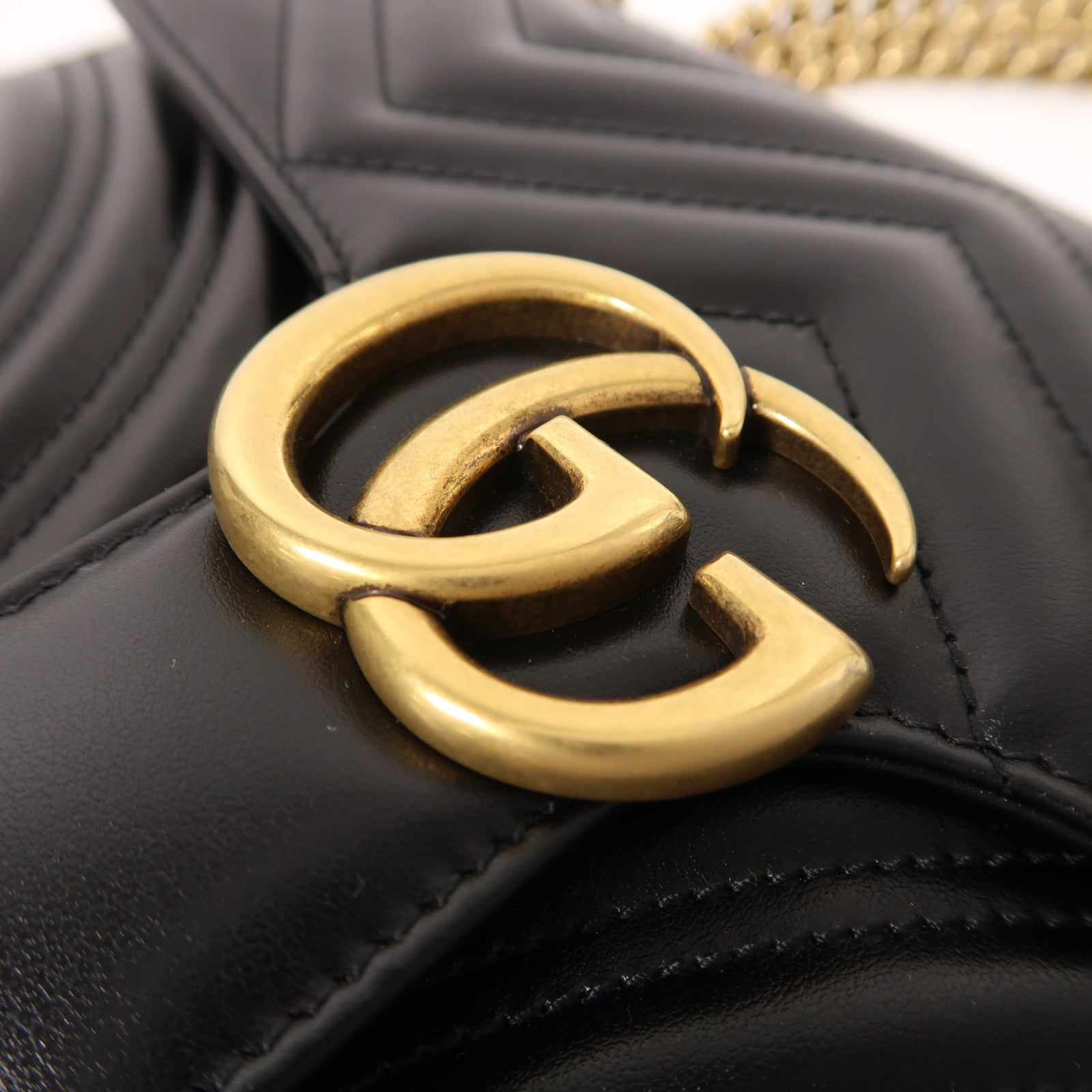 GUCCI 牛皮皮革GG Marmont金扣鏈帶肩背袋