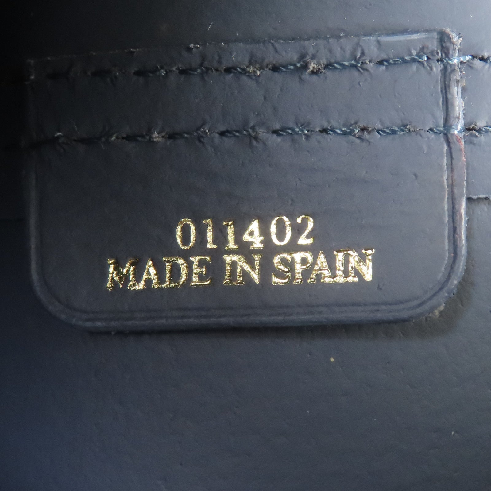 LOEWE 牛皮皮革Shoulder Bag金扣肩背袋