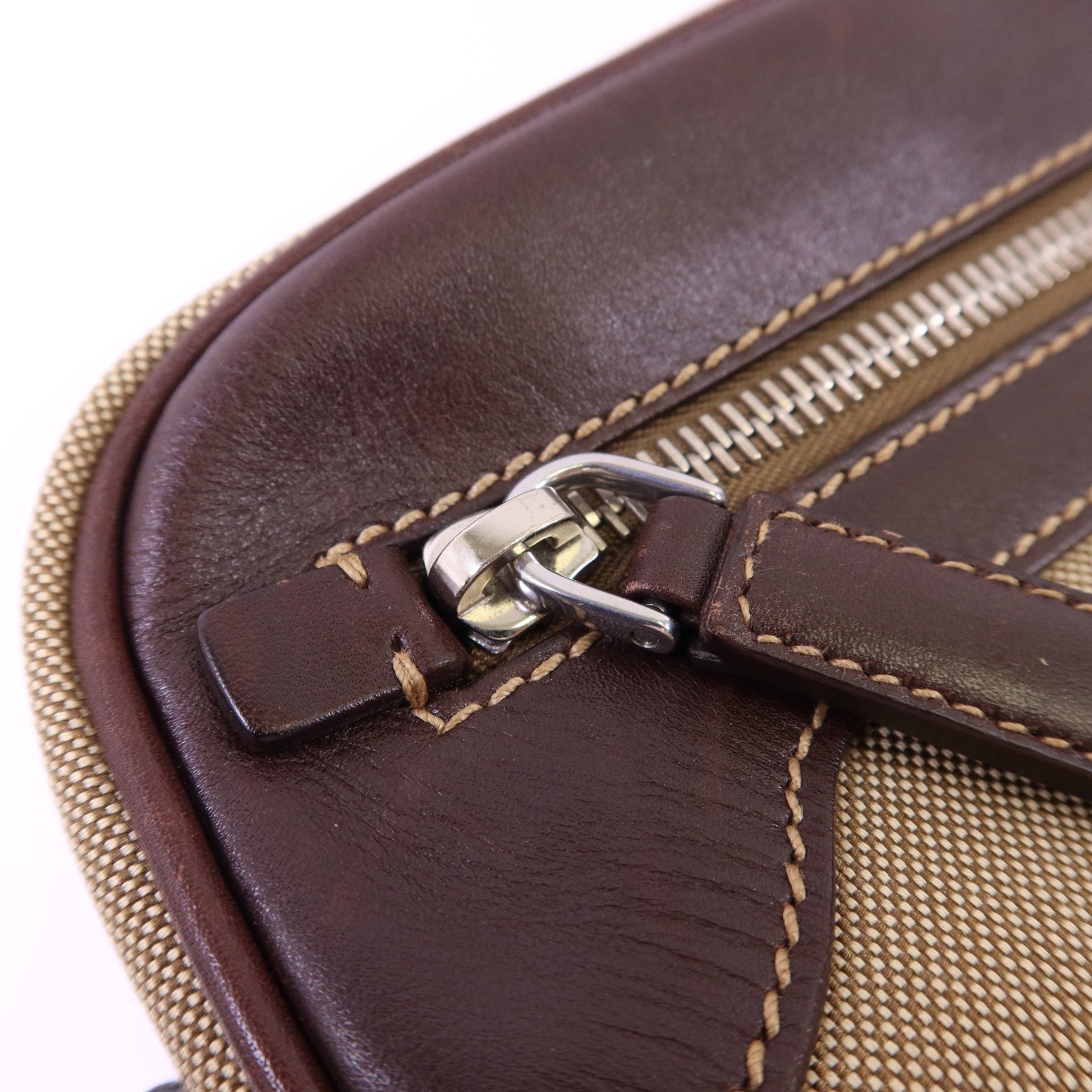 PRADA 帆布Shoulder Bag銀扣肩背袋