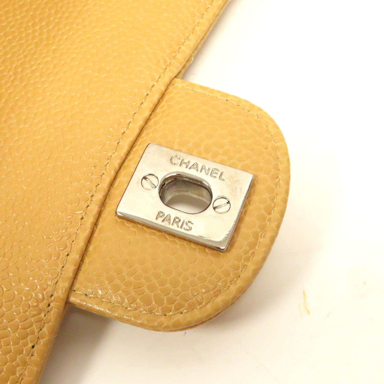 CHANEL 【激減優惠】Caviar皮革Classic 25cm銀扣鏈帶肩背袋米色