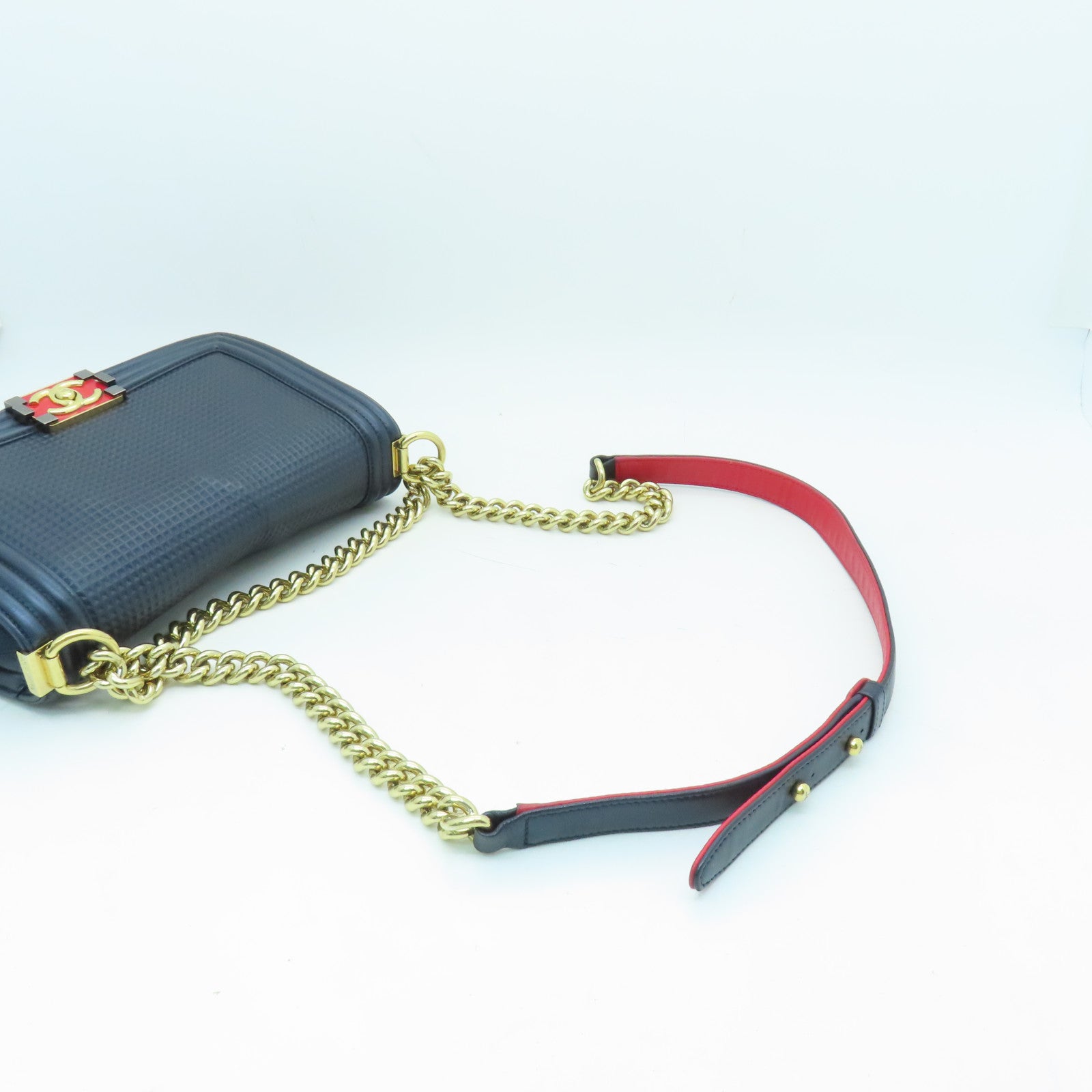 CHANEL 【激減優惠】牛皮皮革Boy Chanel金扣鏈帶肩背袋深藍色