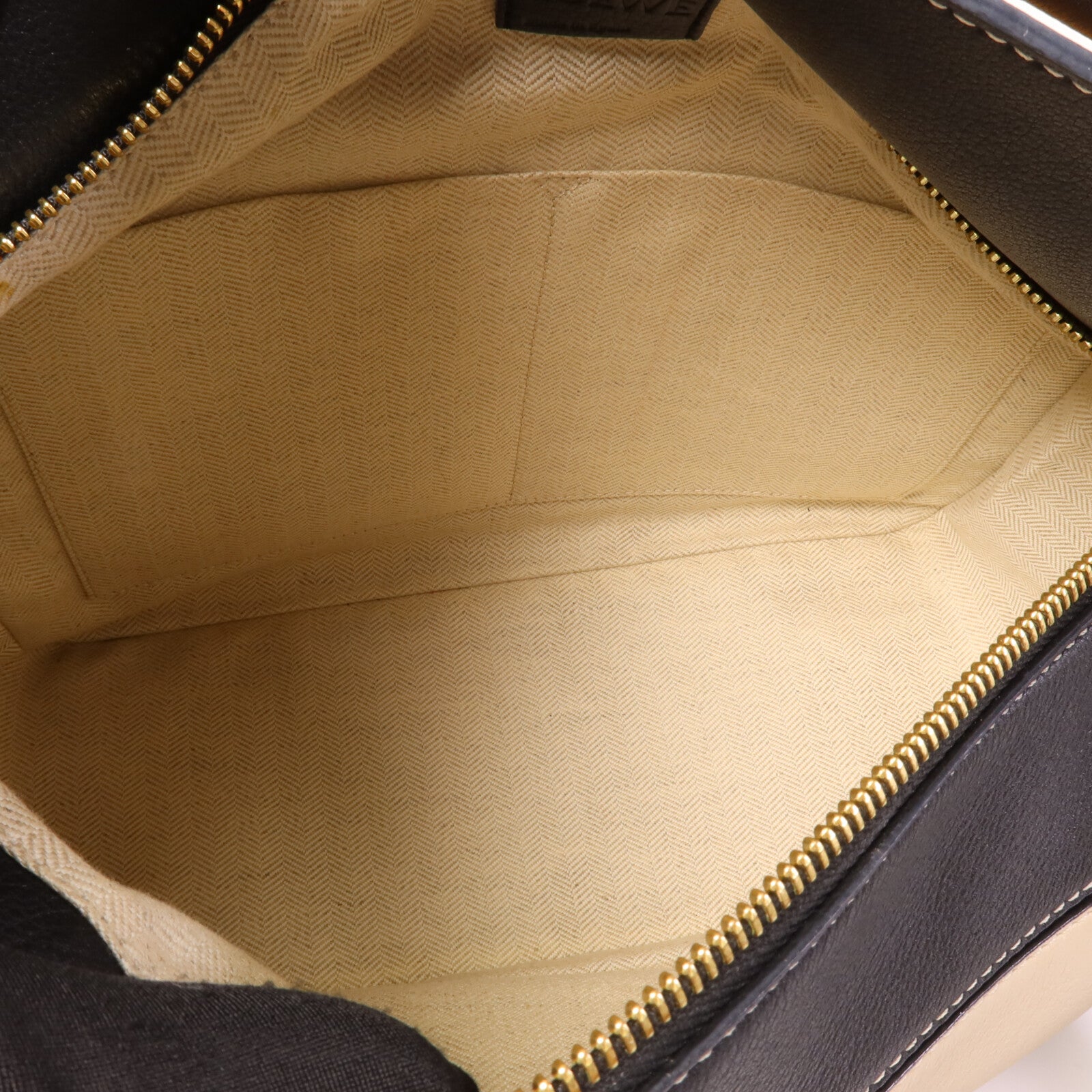 LOEWE 牛皮皮革Puzzle Medium手挽肩背兩用袋