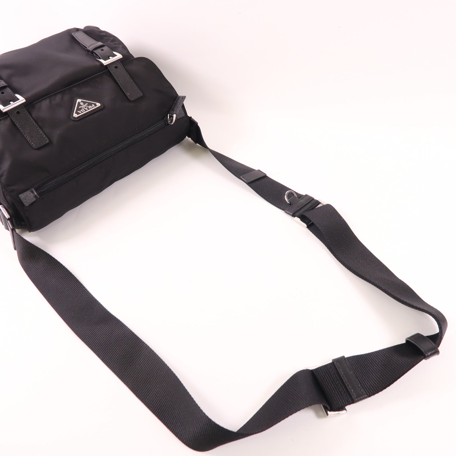PRADA 尼龍Re-Nylon Shoulder Bag銀扣肩背袋