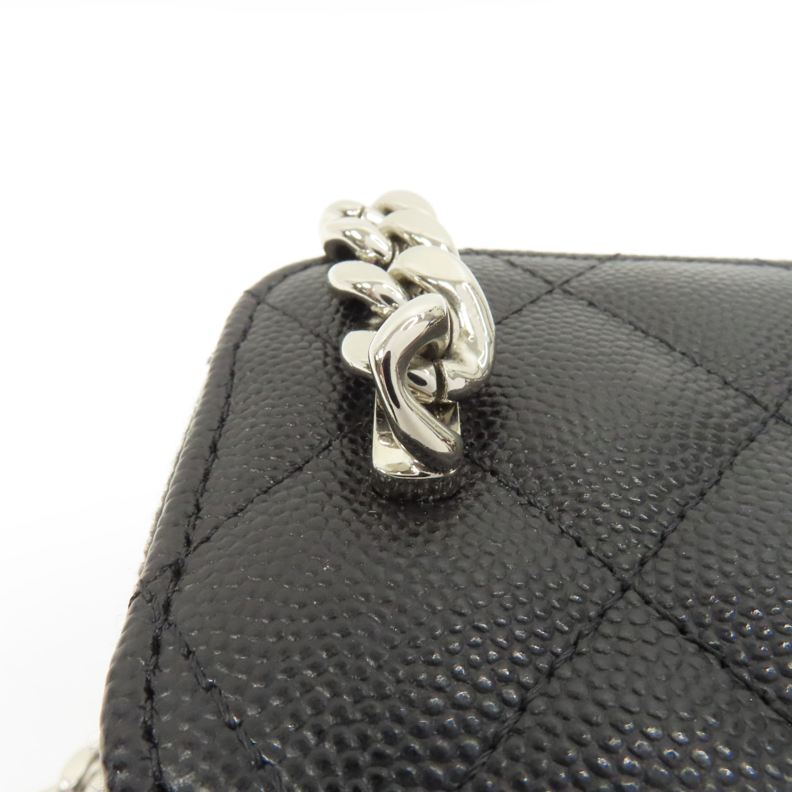 CHANEL 菱格Caviar皮革Vanity Case銀扣鏈帶肩背袋黑色