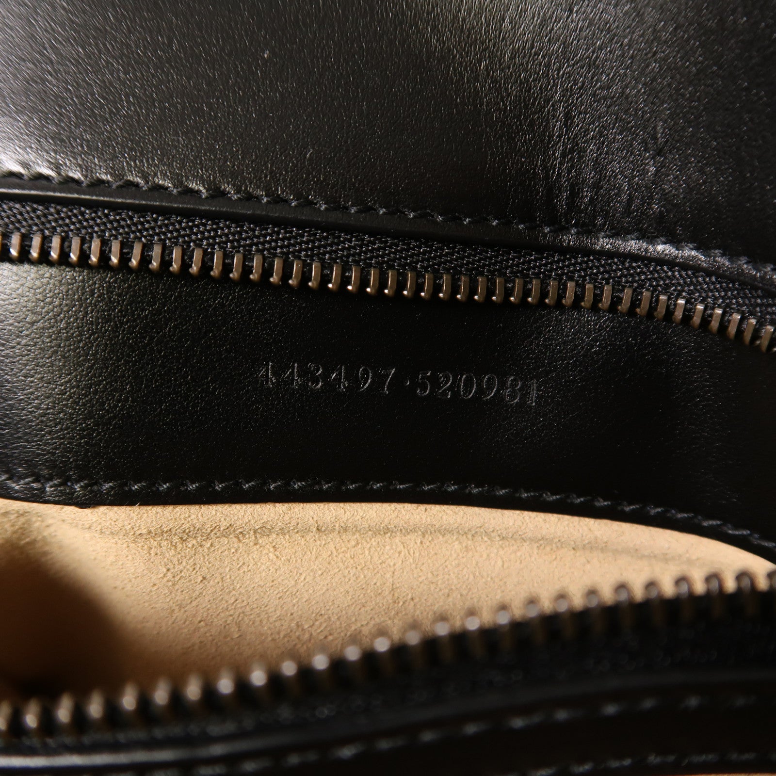 GUCCI 牛皮皮革GG Marmont金扣鏈帶肩背袋