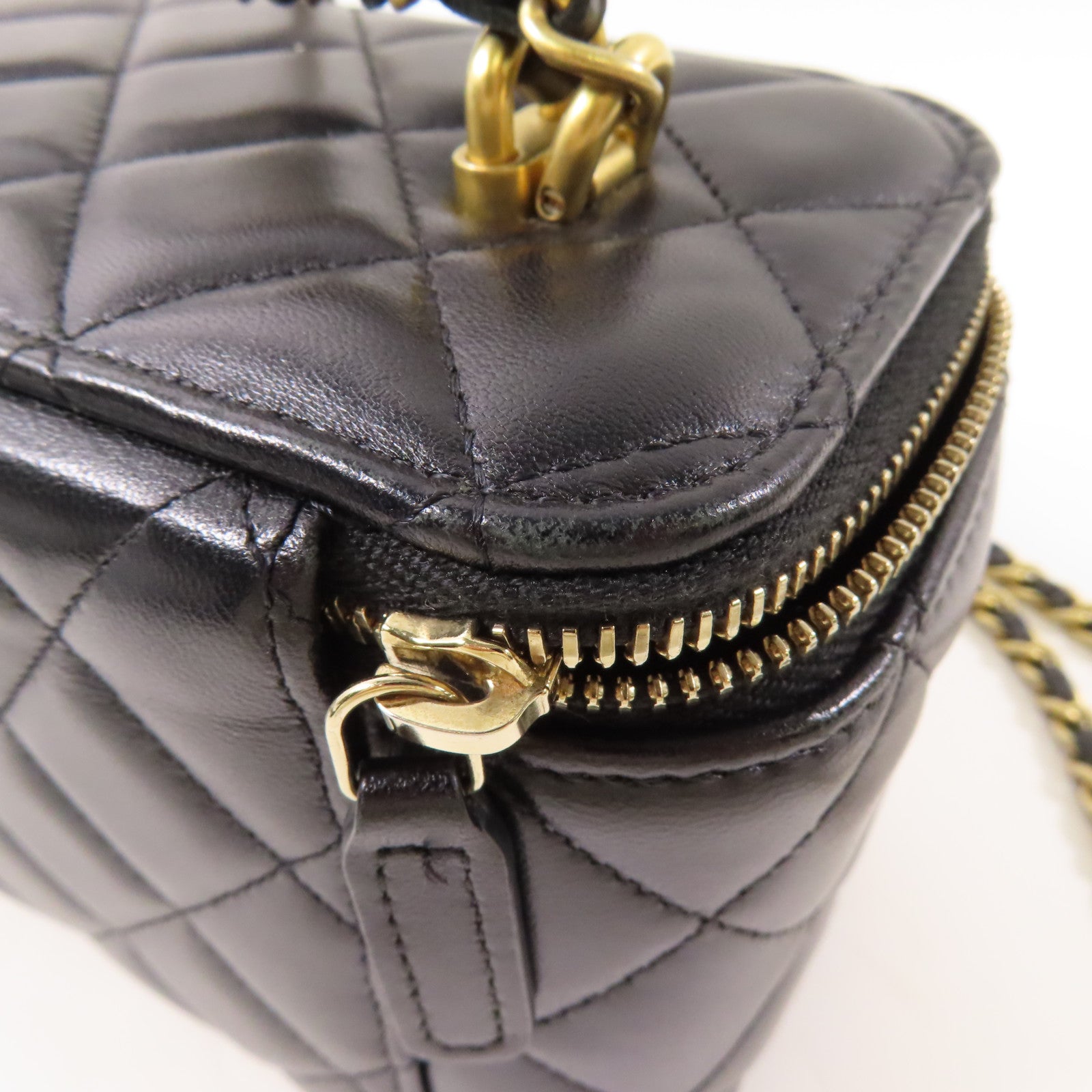 CHANEL 羊皮皮革Vanity Case金扣鏈帶手挽肩背兩用袋