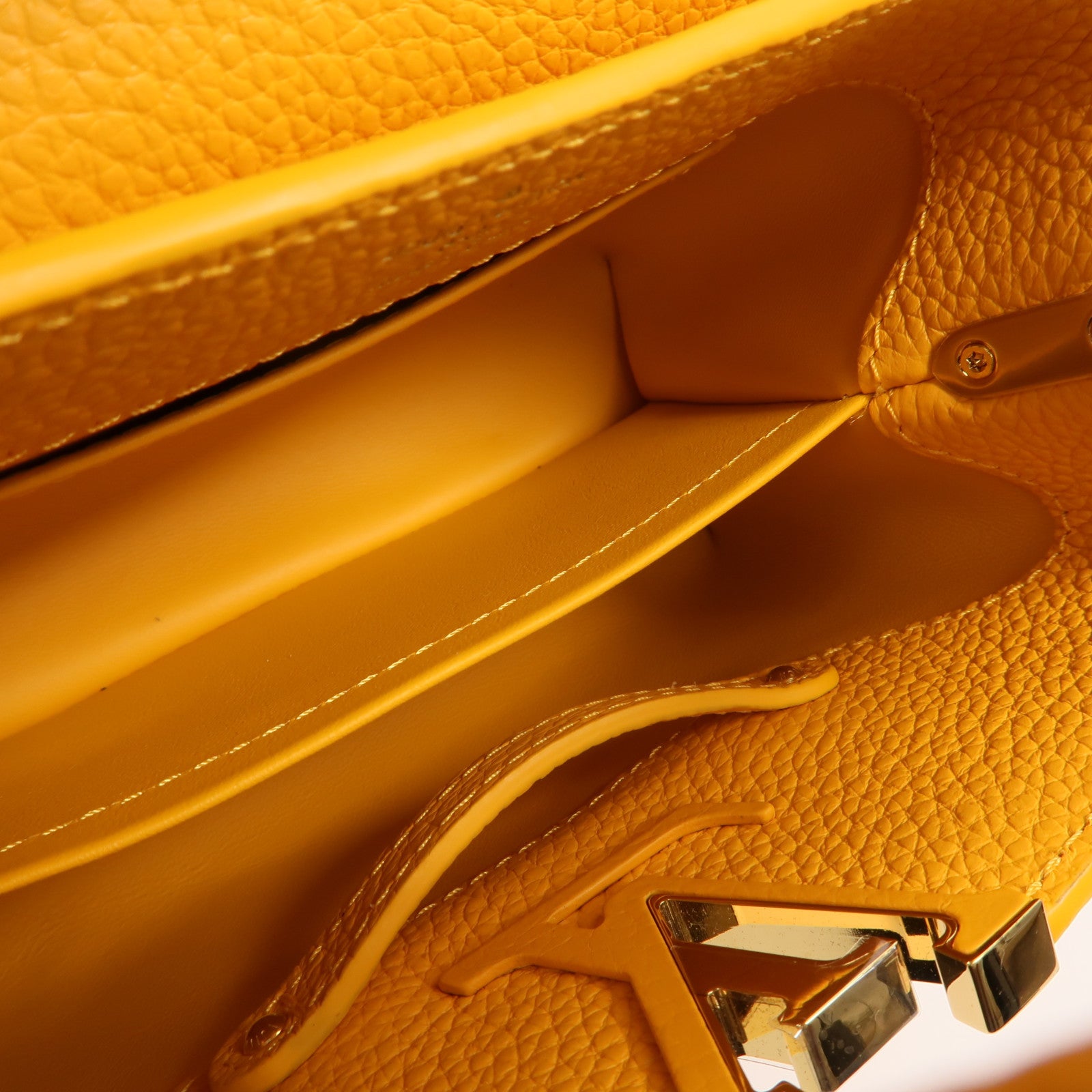 LOUIS VUITTON Taurillon皮革Capucines Mini手挽肩背兩用袋