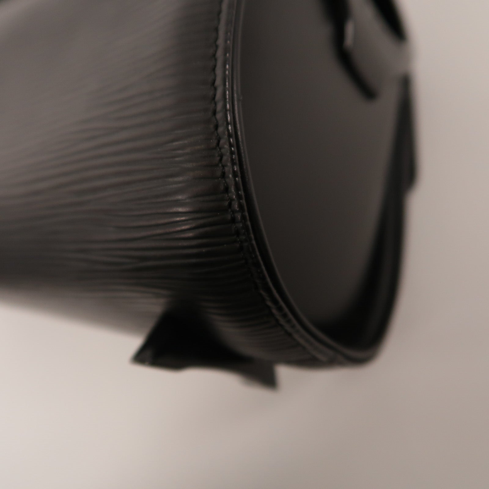 LOUIS VUITTON Epi Nocturne GM肩背袋