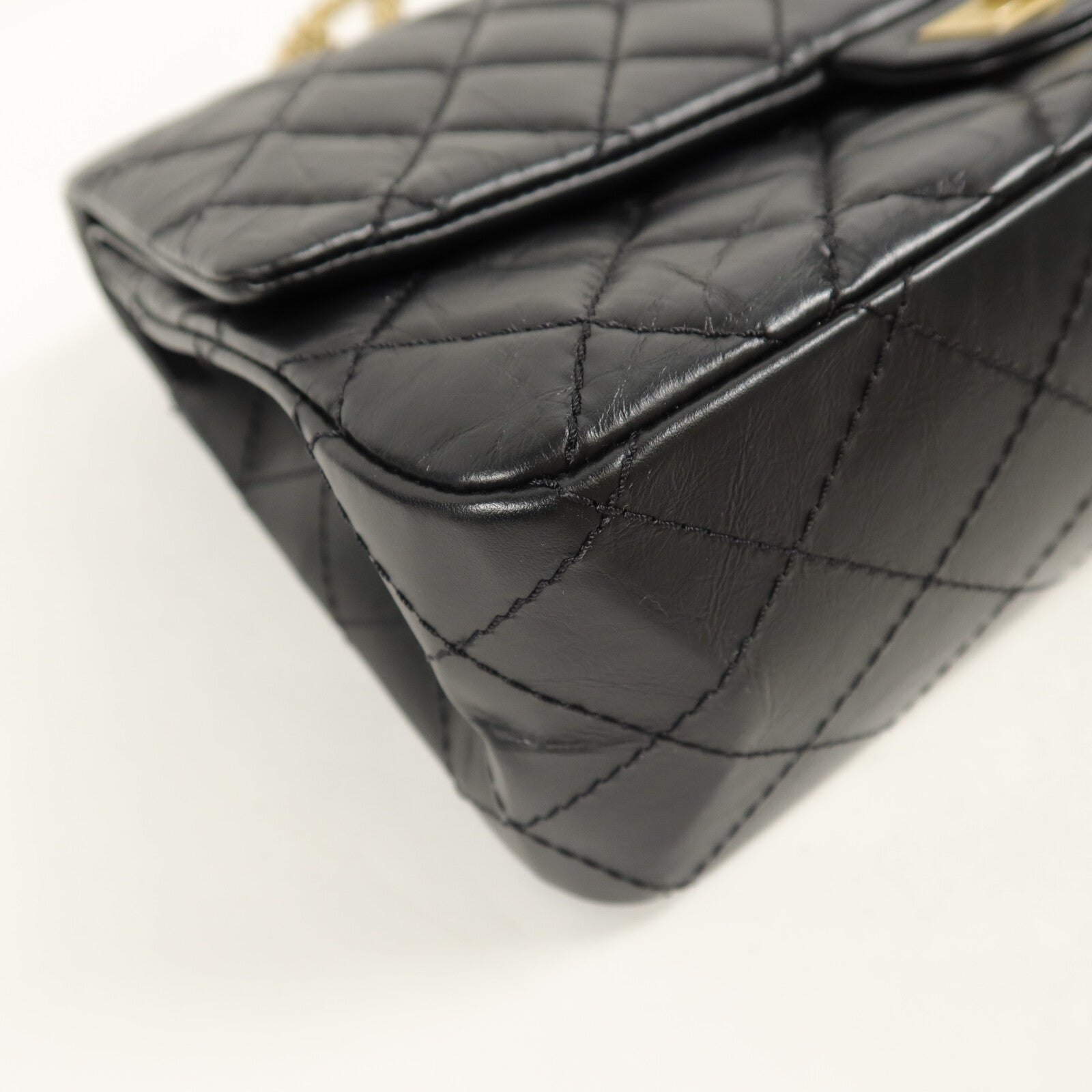 CHANEL 牛皮皮革2.55 Medium鏈帶肩背袋