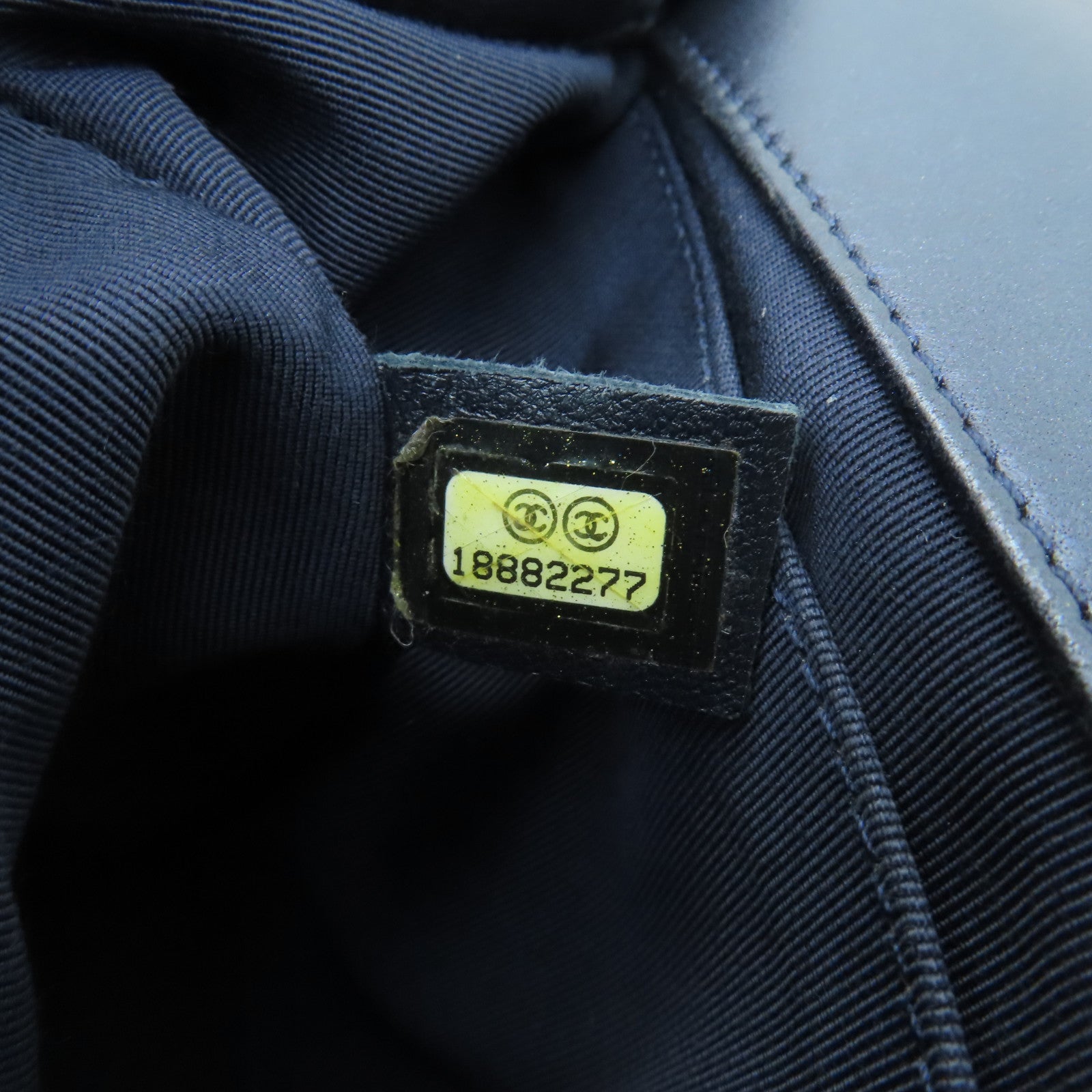 CHANEL 【激減優惠】牛皮皮革Boy Chanel金扣鏈帶肩背袋深藍色
