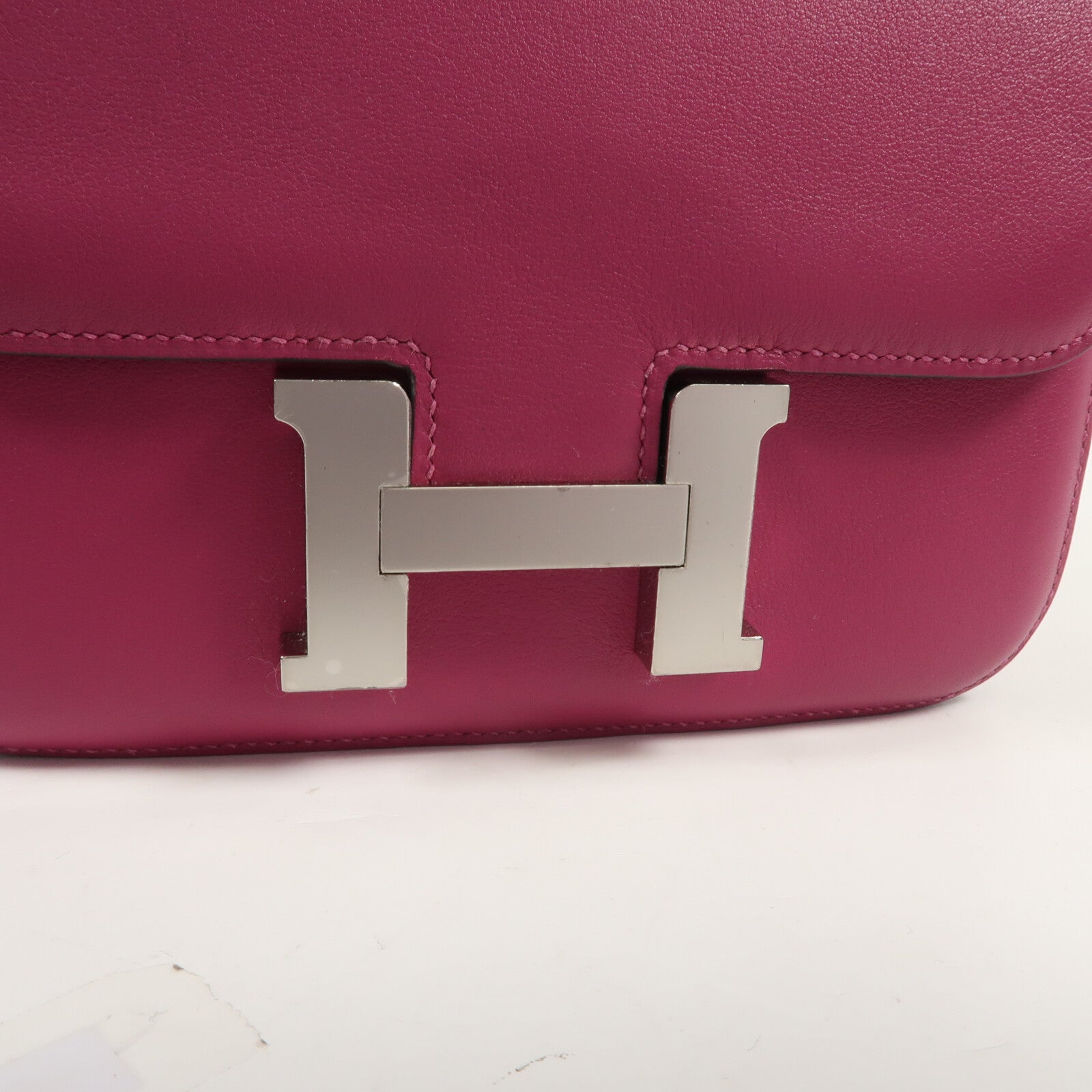 HERMES Swift皮革Constance Mini銀扣肩背袋