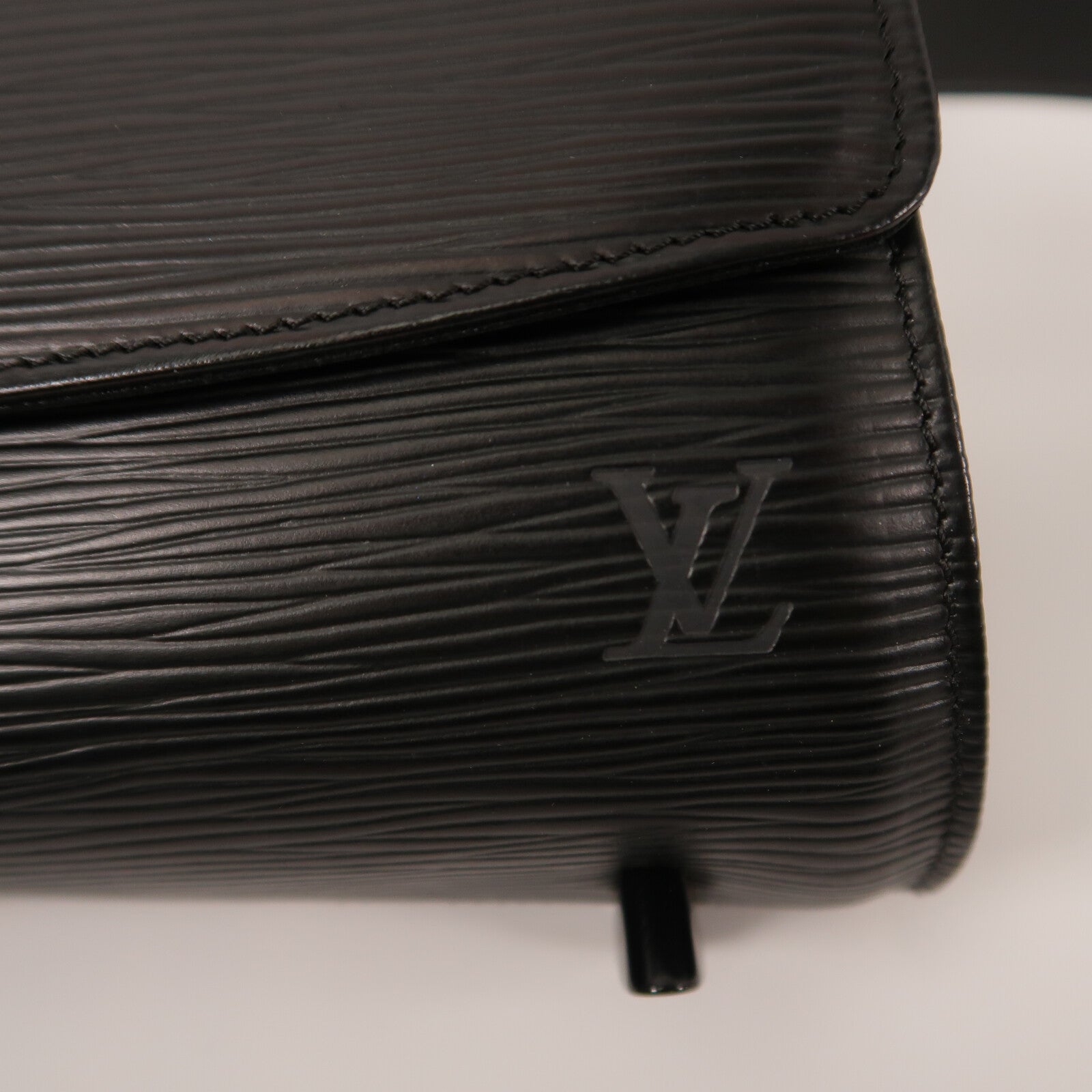 LOUIS VUITTON Epi Nocturne GM肩背袋