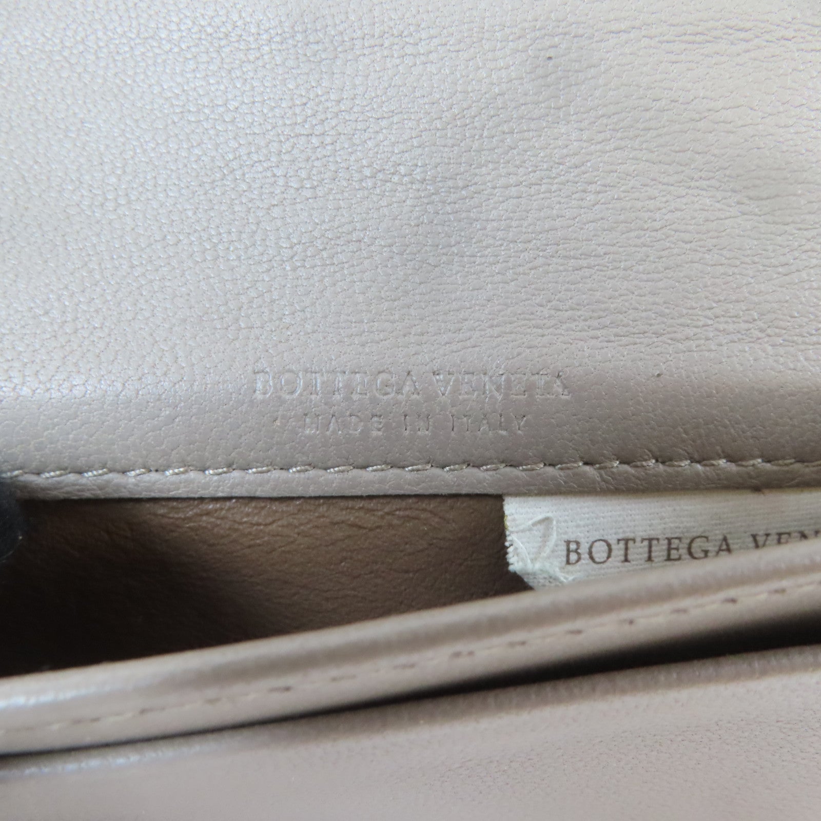BOTTEGA VENETA 皮革Card Holder銀扣卡片套灰色