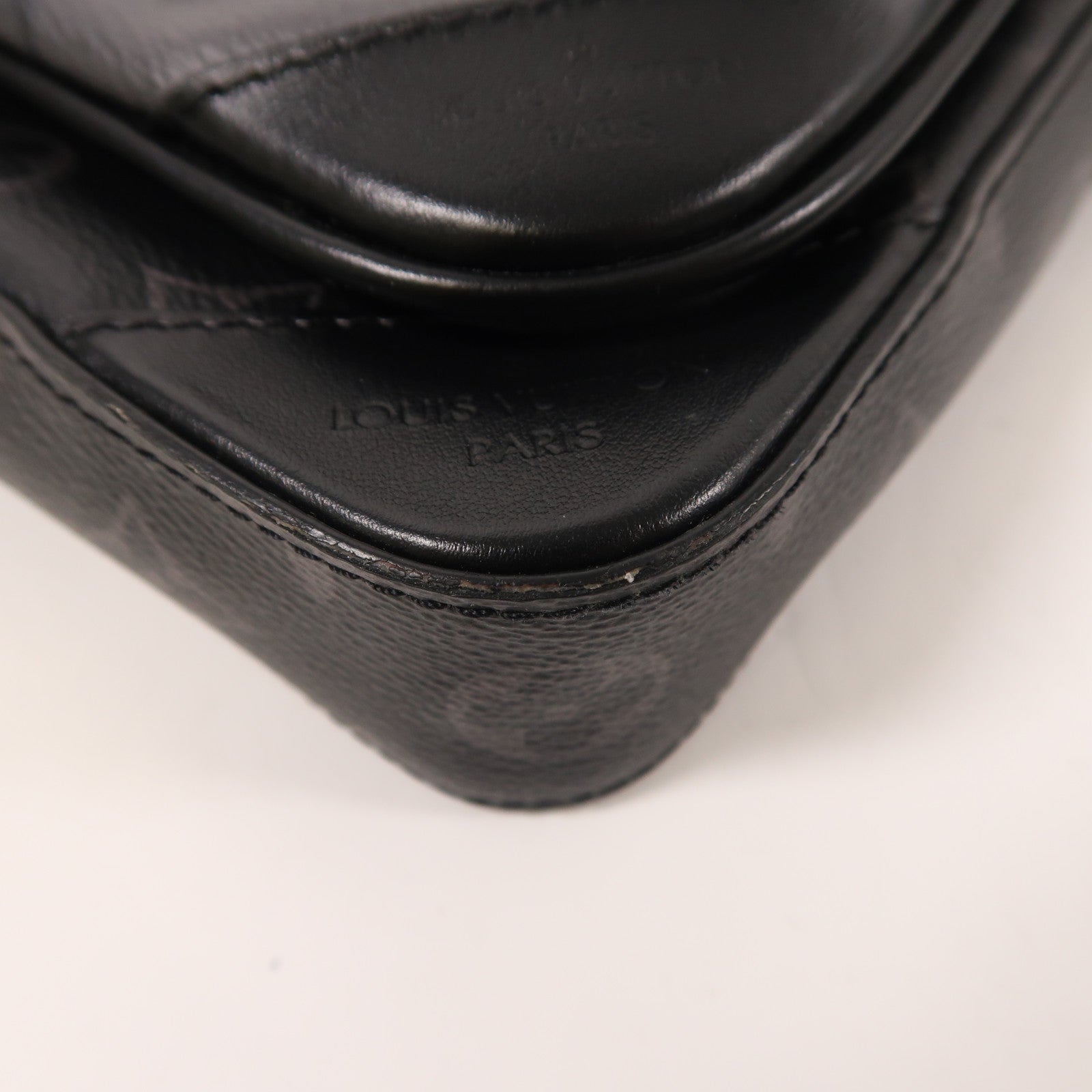 LOUIS VUITTON Monogram Eclipse Reverse Trio Messenger肩背袋